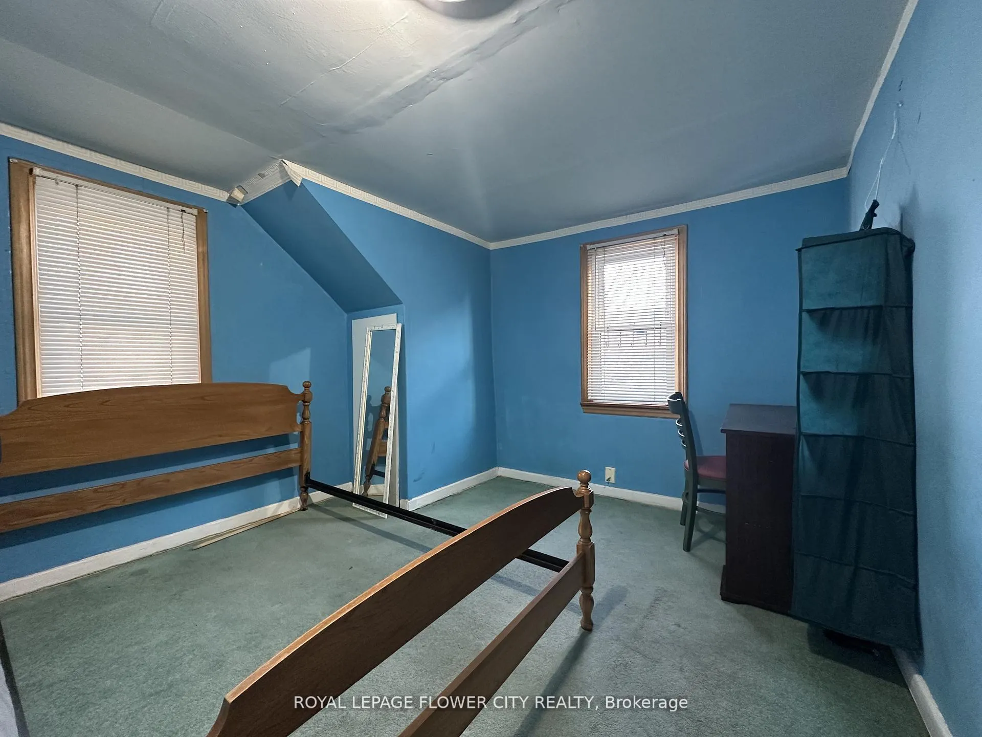 Photo 10 of 1248 Mcewan Avenue, Windsor, Windsor University District — HOMEH