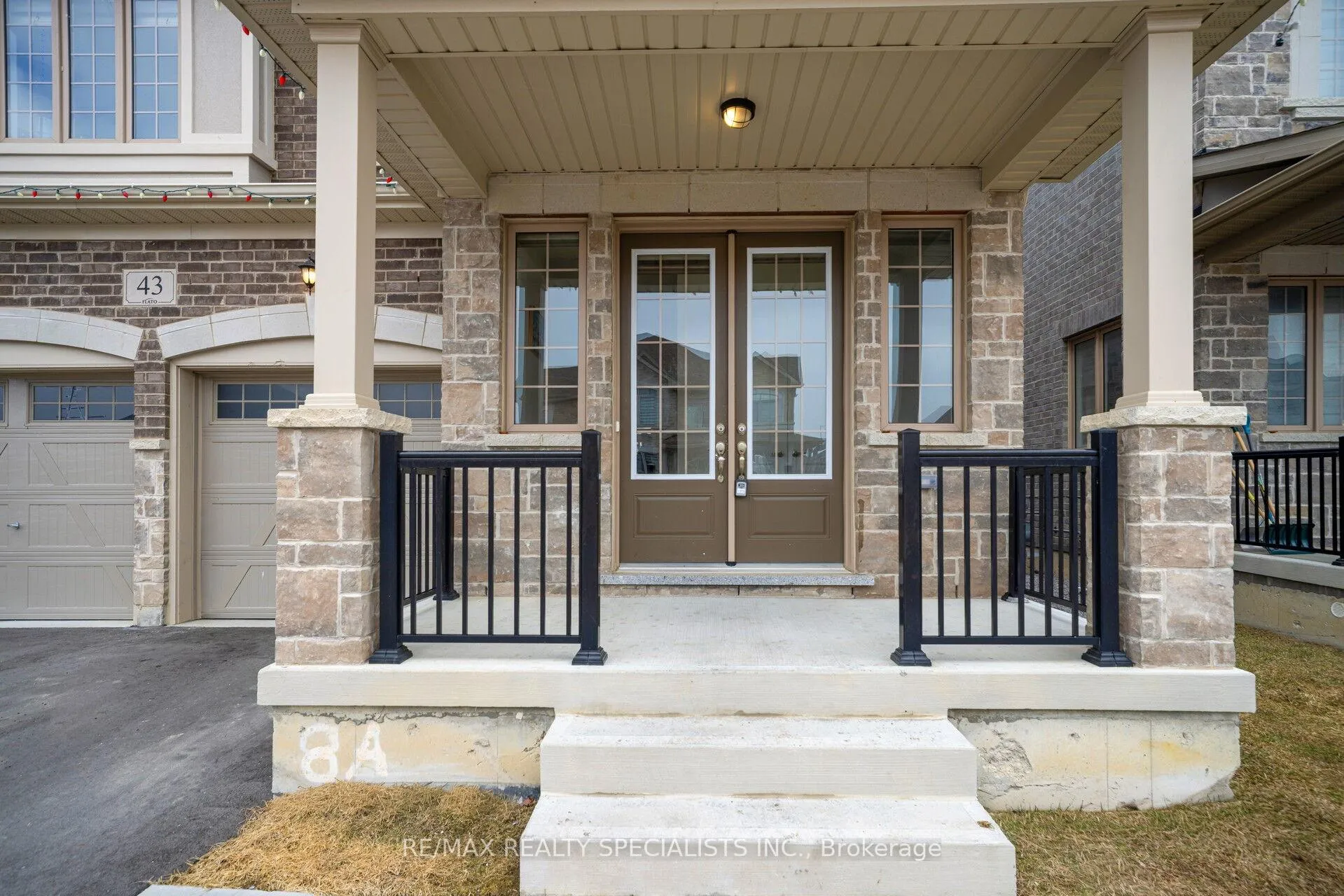 Photo 2 of 43 Clockwork Drive, Brampton, Northwest Brampton — HOMEH