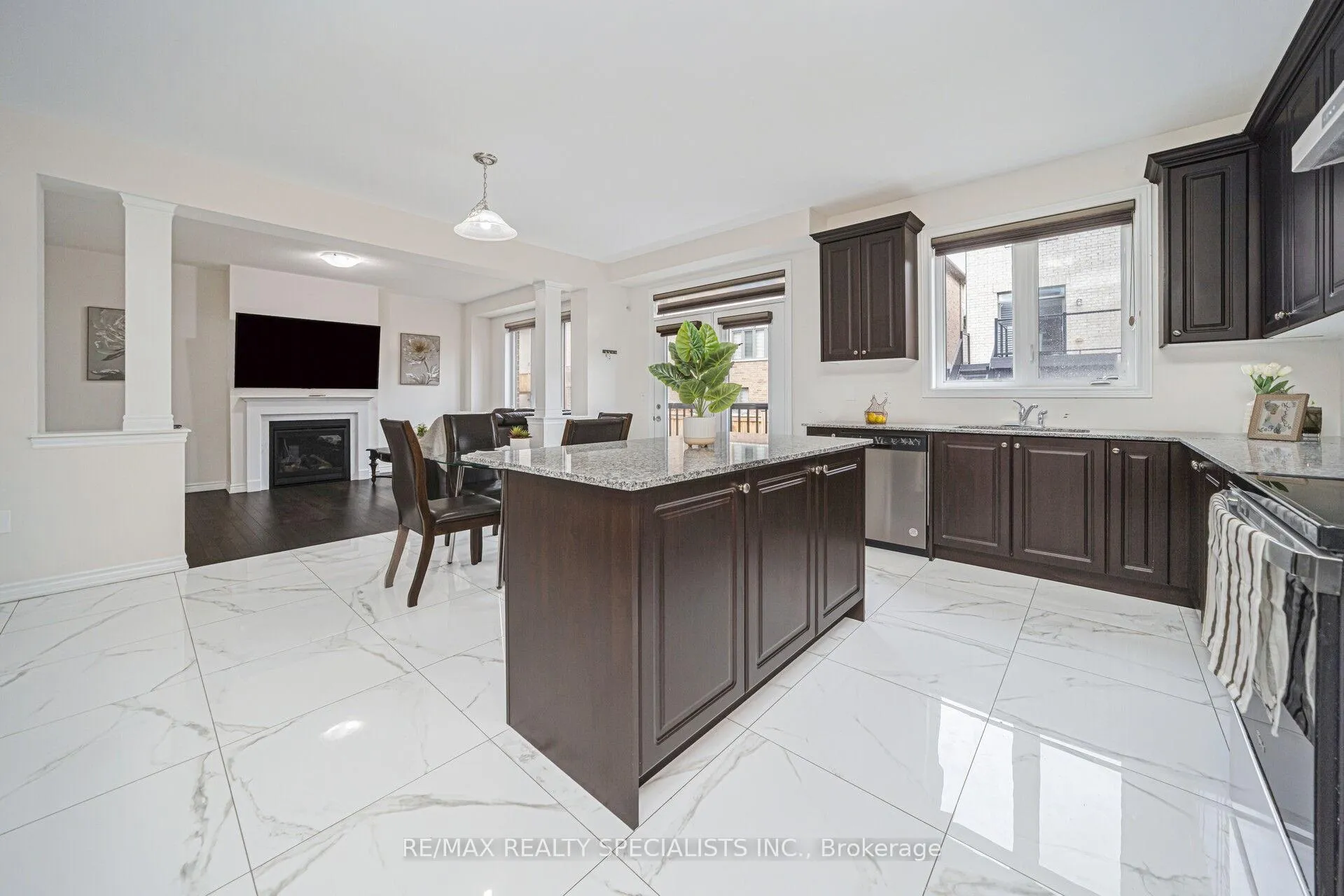 Photo 20 of 43 Clockwork Drive, Brampton, Northwest Brampton — HOMEH