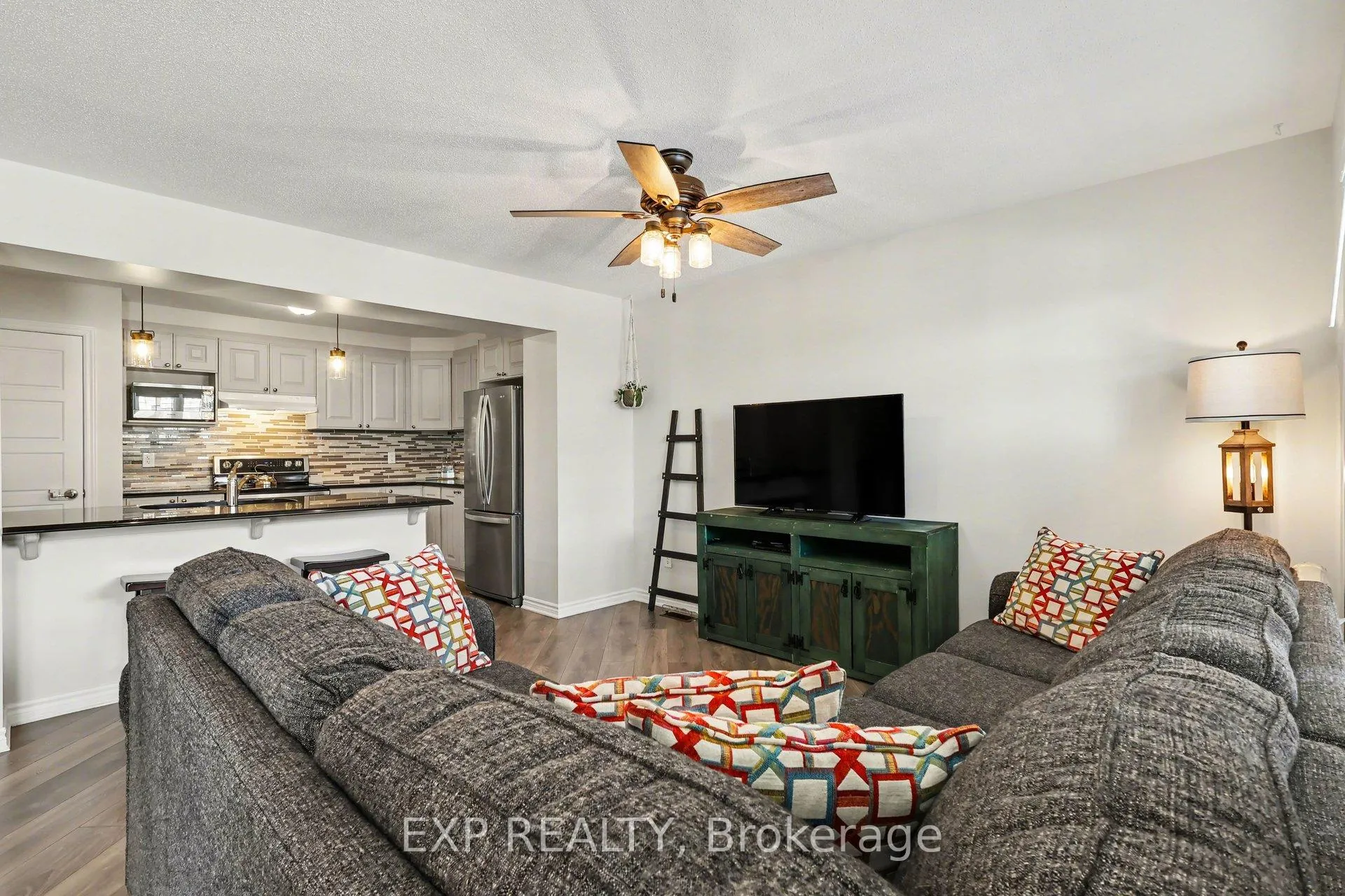 Photo 10 of 421 Gerardia Lane, Ottawa, Avalon West — HOMEH