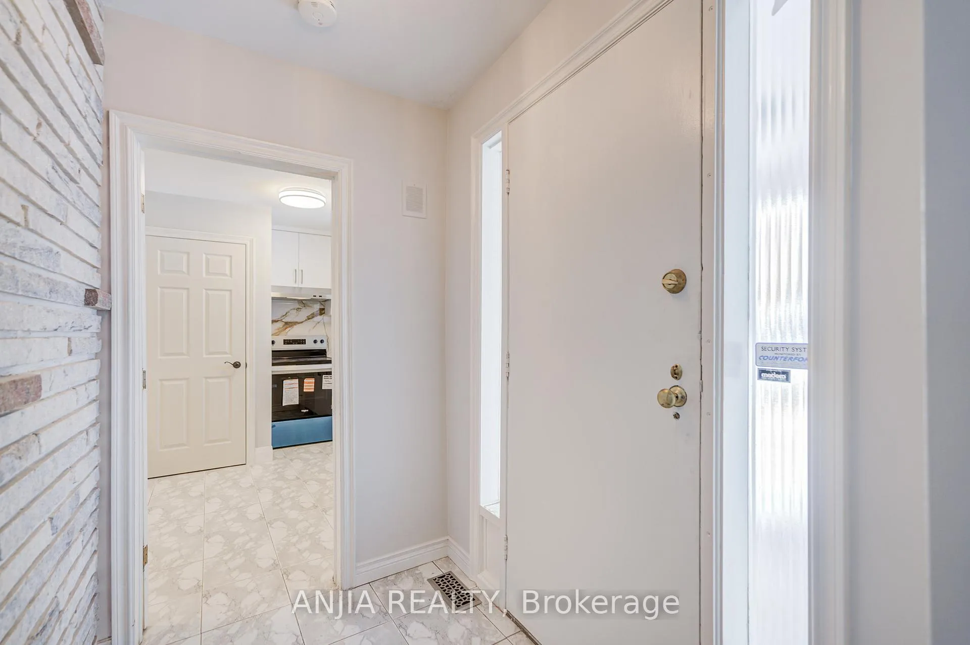 Photo 8 of 11 Drakefield Road, Markham, Bullock — HOMEH