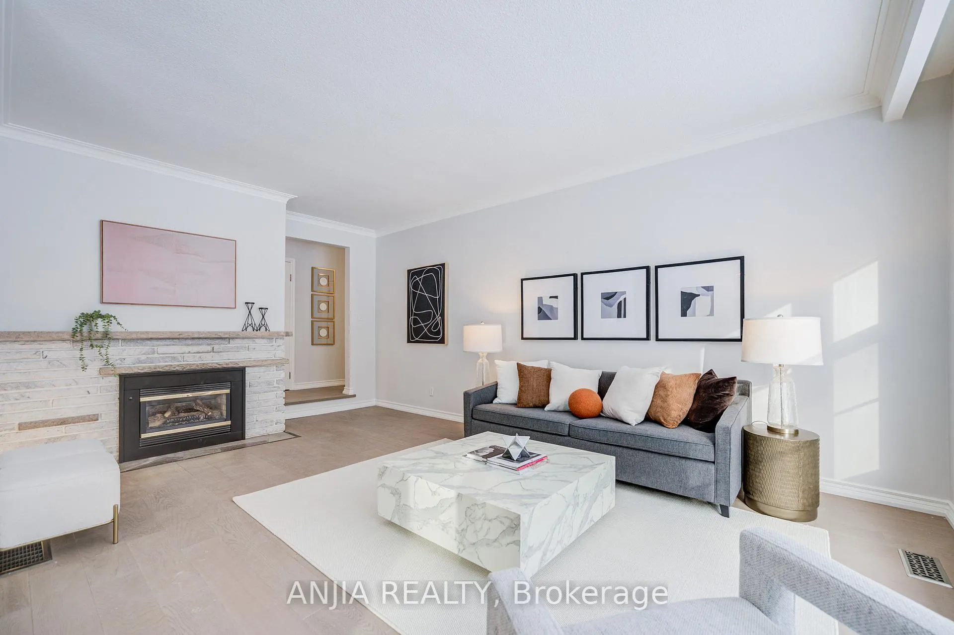 Photo 12 of 11 Drakefield Road, Markham, Bullock — HOMEH