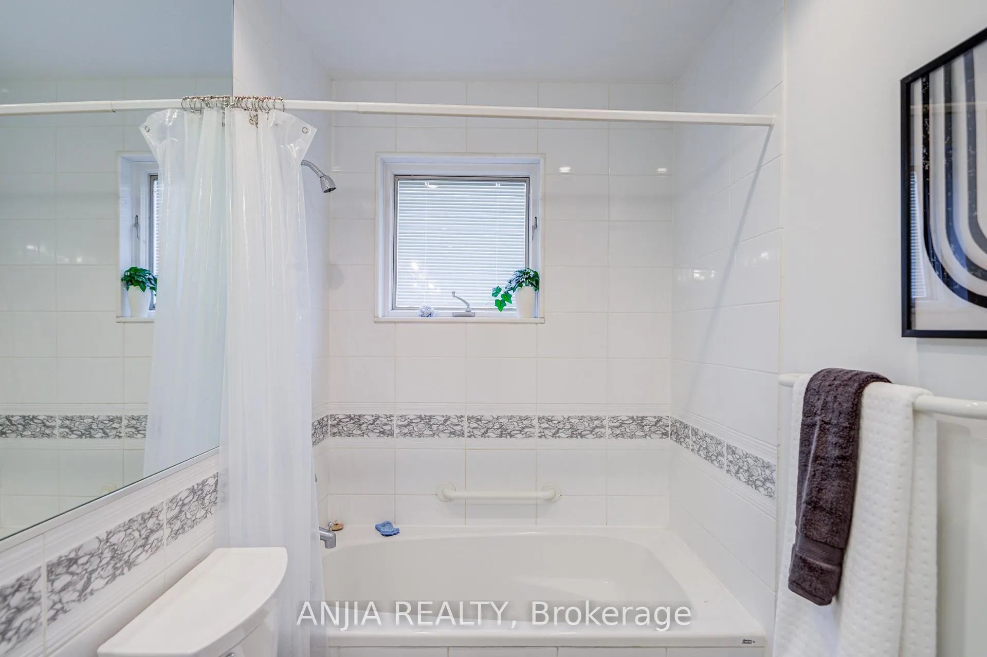 Photo 27 of 11 Drakefield Road, Markham, Bullock — HOMEH