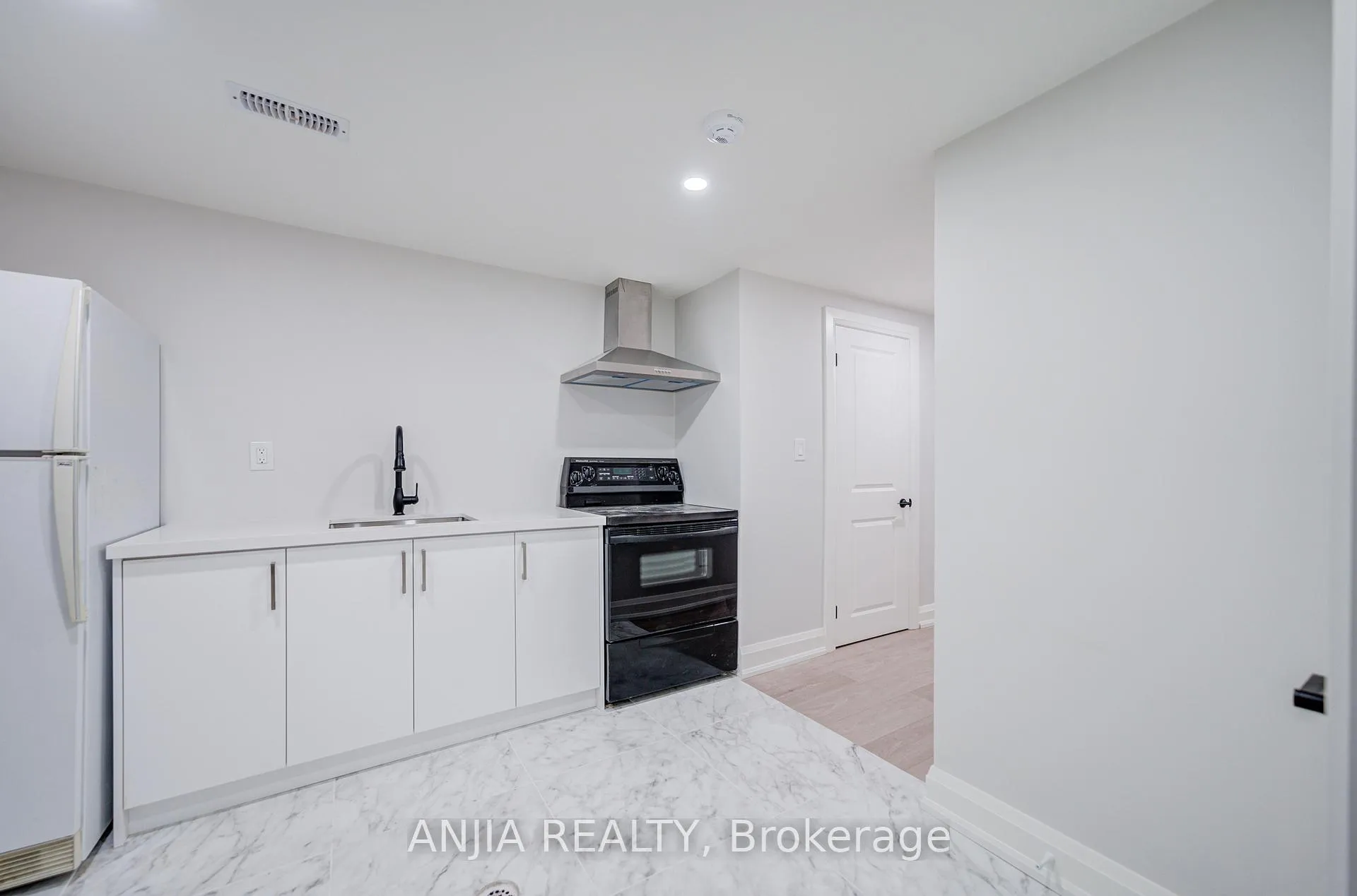 Photo 32 of 11 Drakefield Road, Markham, Bullock — HOMEH