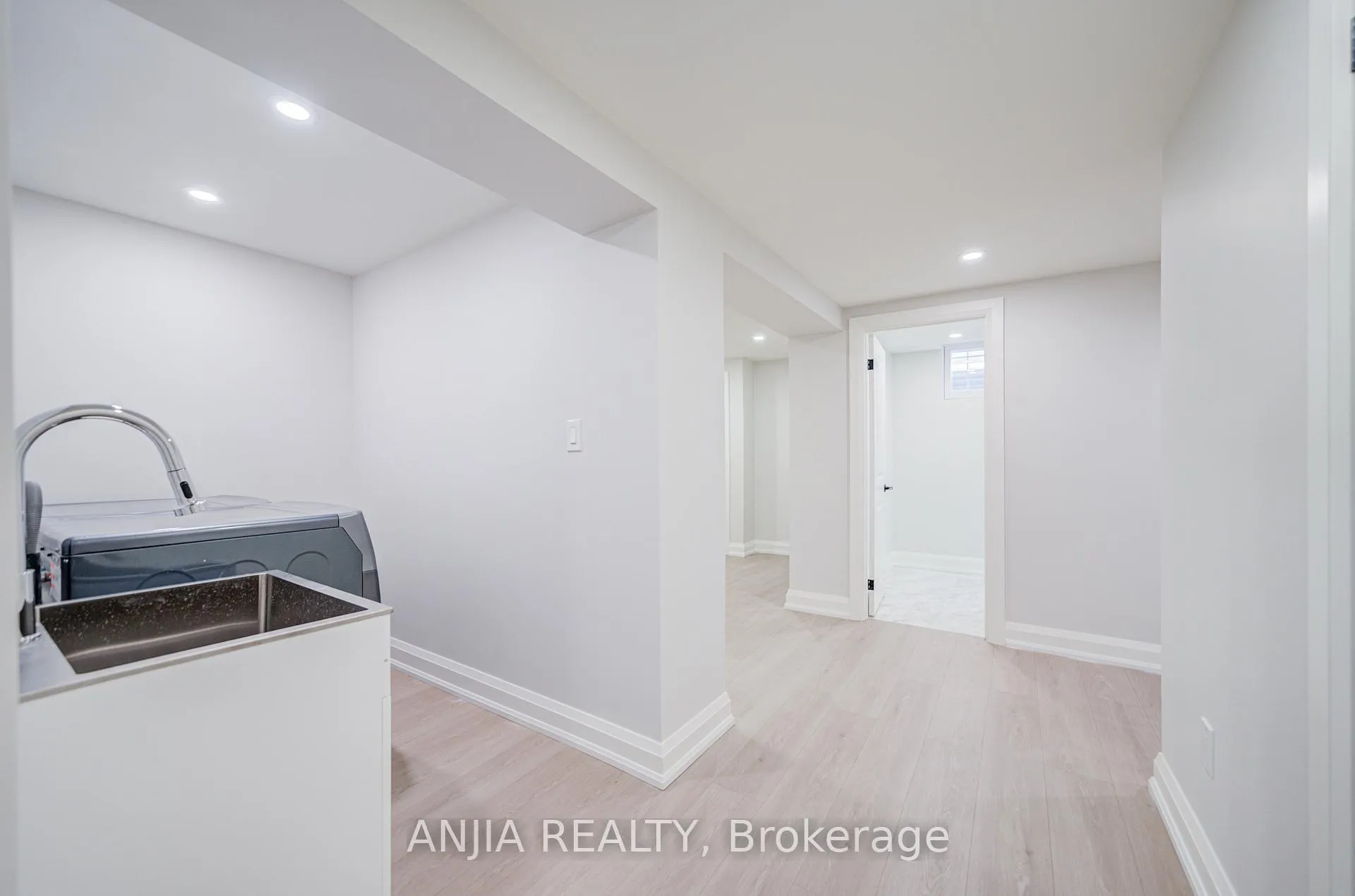 Photo 33 of 11 Drakefield Road, Markham, Bullock — HOMEH