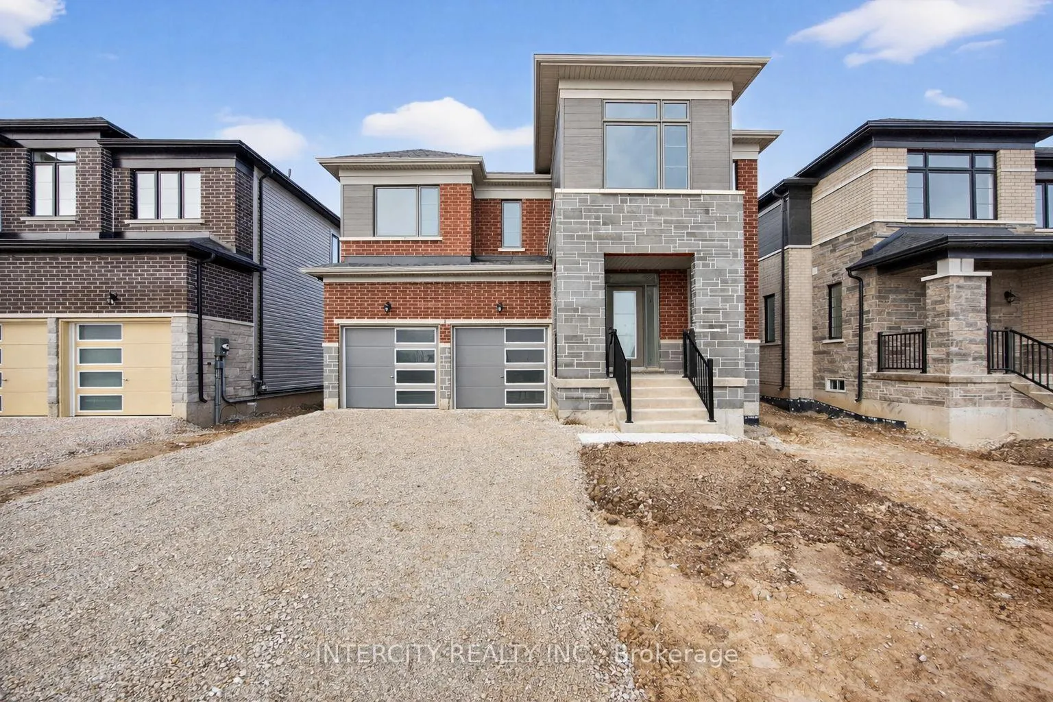 Photo 1 of 32 Legacy Circle, Wasaga Beach — HOMEH