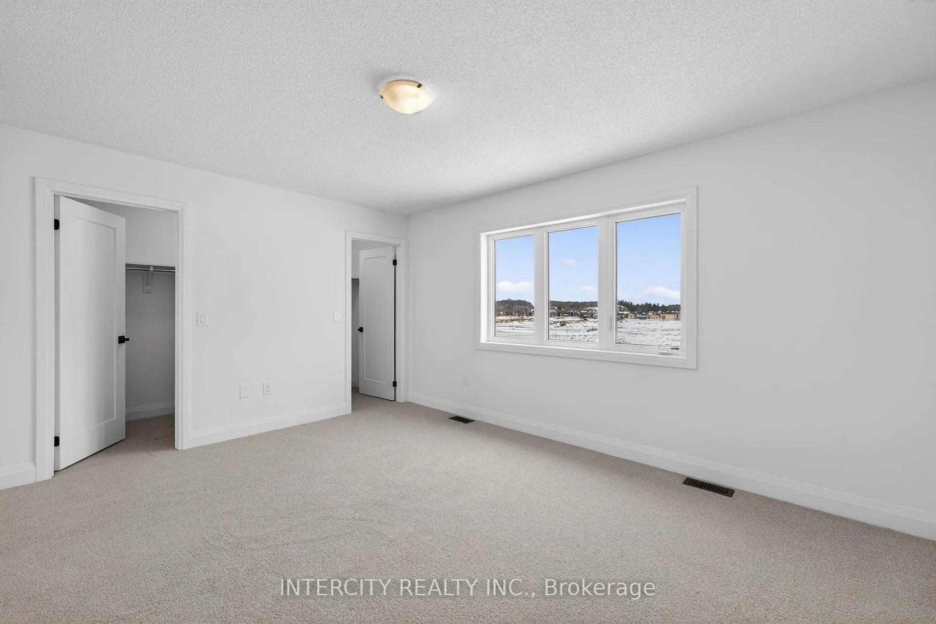 Photo 32 of 32 Legacy Circle, Wasaga Beach — HOMEH