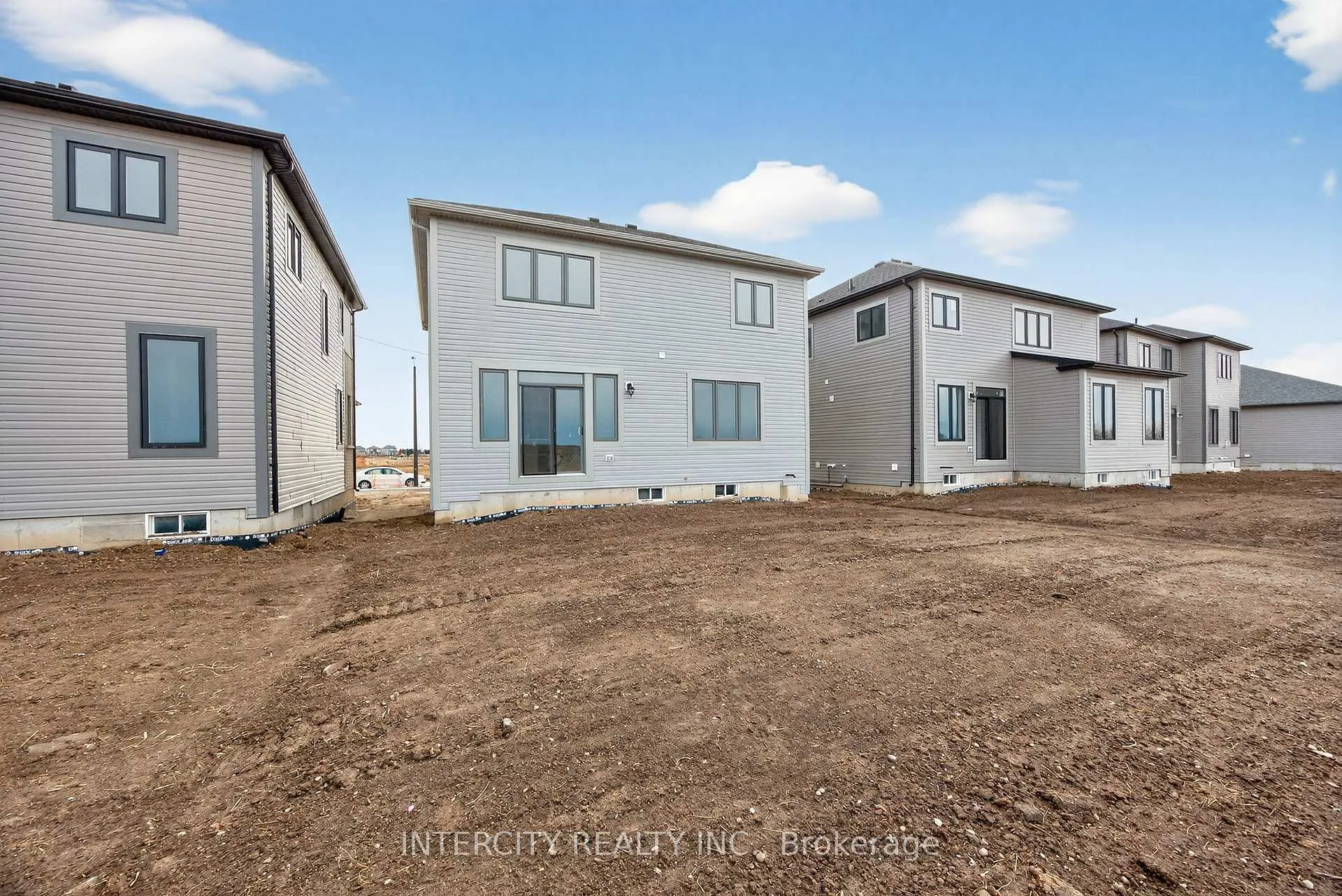Photo 49 of 32 Legacy Circle, Wasaga Beach — HOMEH