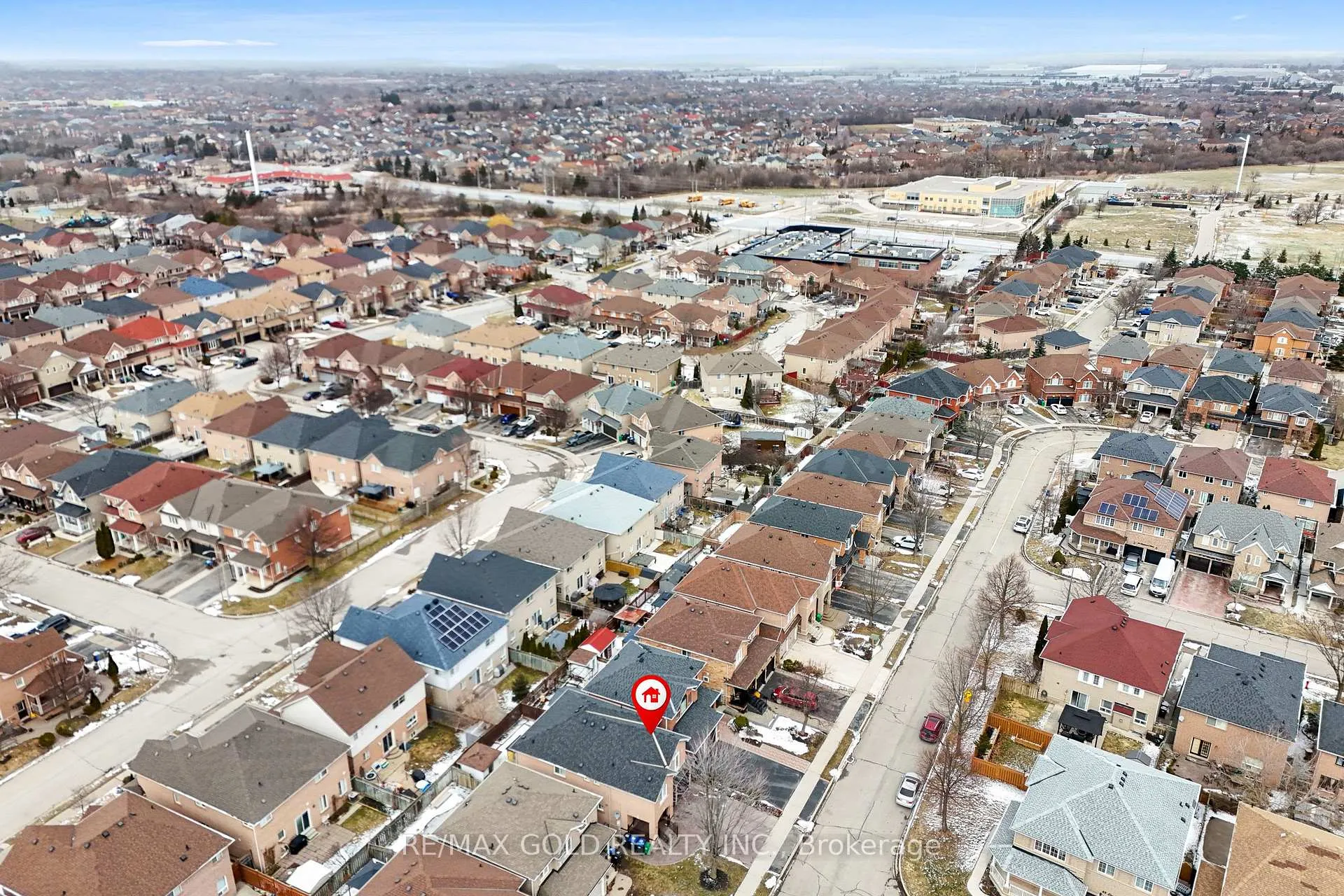 Photo 7 of 53 Linderwood Drive, Brampton, Fletcher's Meadow — HOMEH
