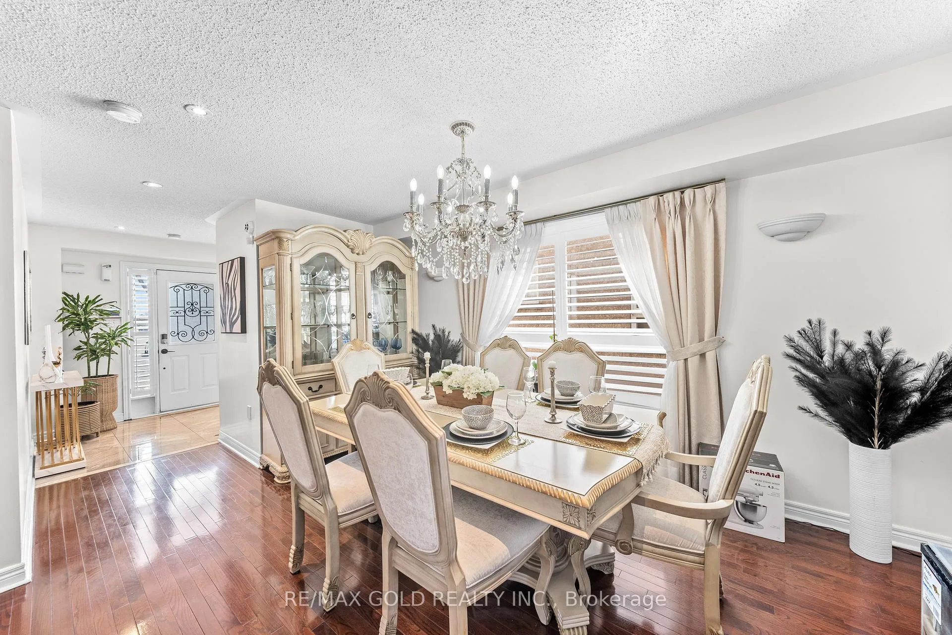 Photo 11 of 53 Linderwood Drive, Brampton, Fletcher's Meadow — HOMEH