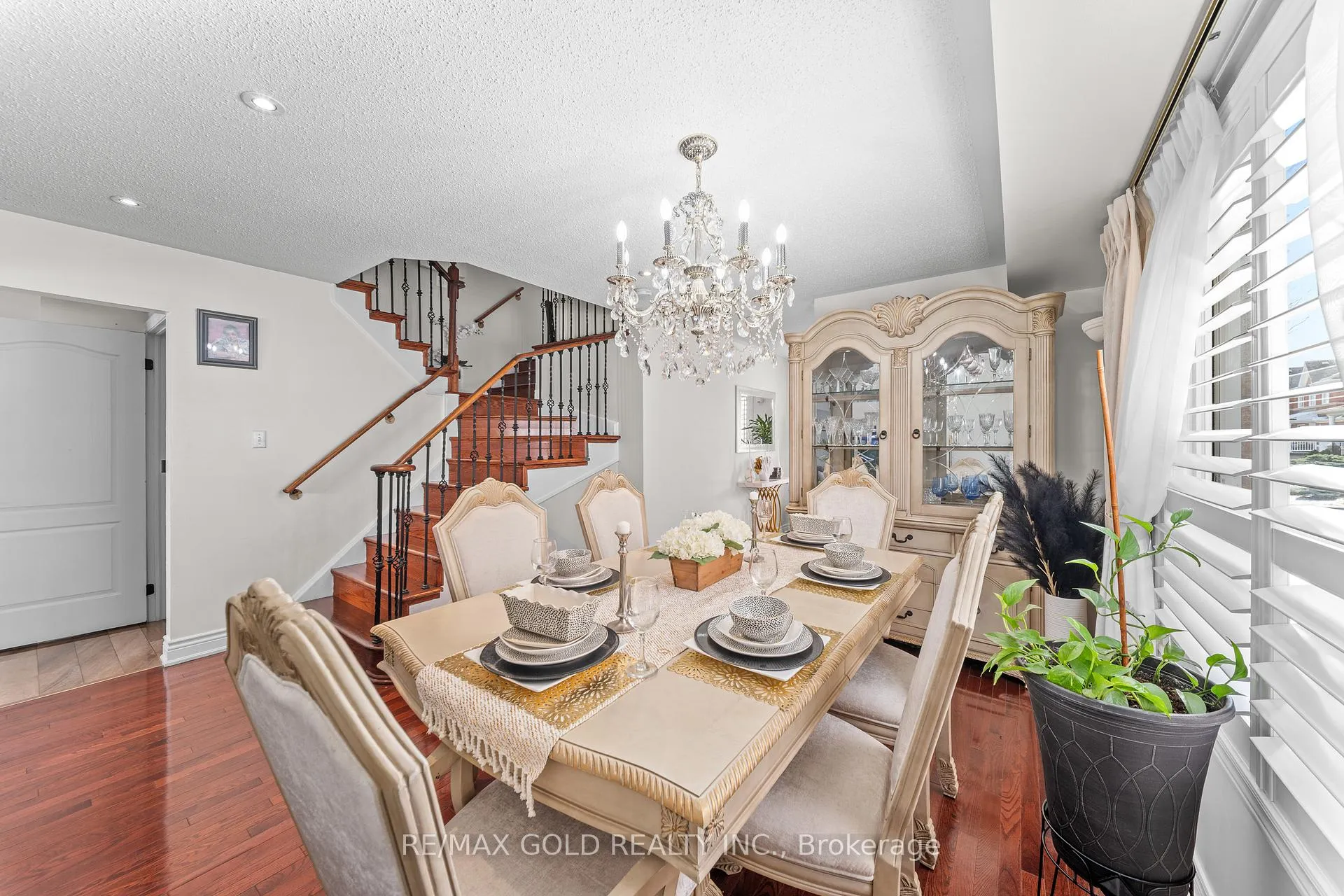 Photo 12 of 53 Linderwood Drive, Brampton, Fletcher's Meadow — HOMEH