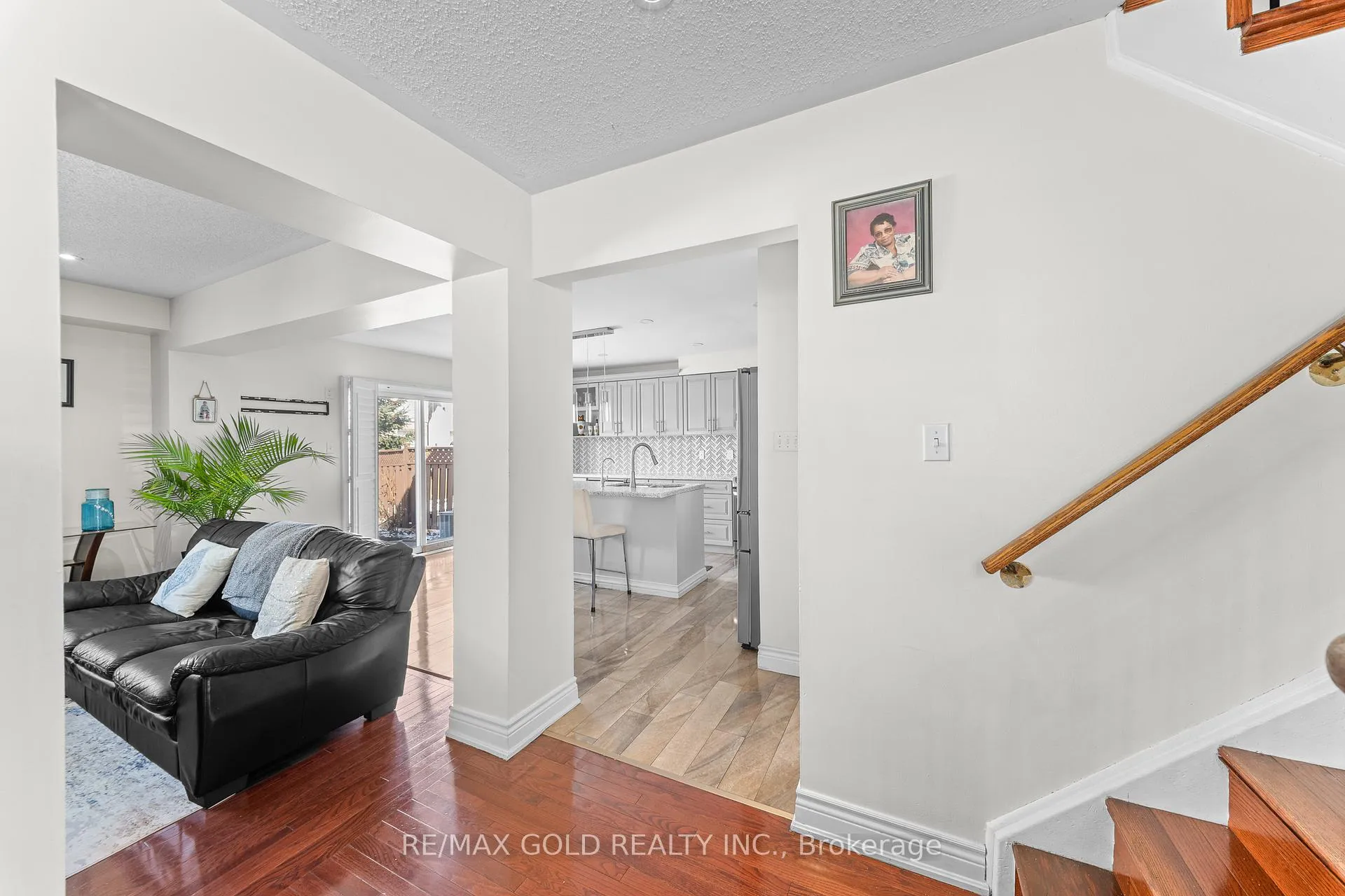 Photo 13 of 53 Linderwood Drive, Brampton, Fletcher's Meadow — HOMEH