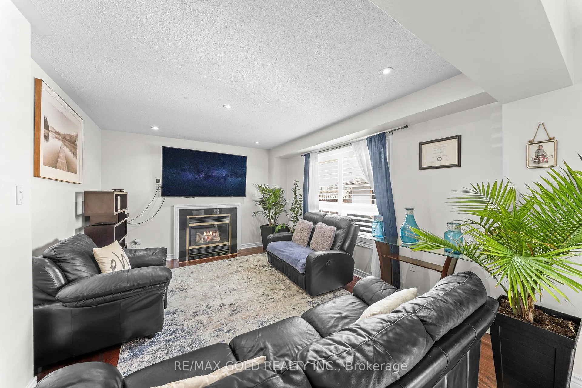 Photo 15 of 53 Linderwood Drive, Brampton, Fletcher's Meadow — HOMEH