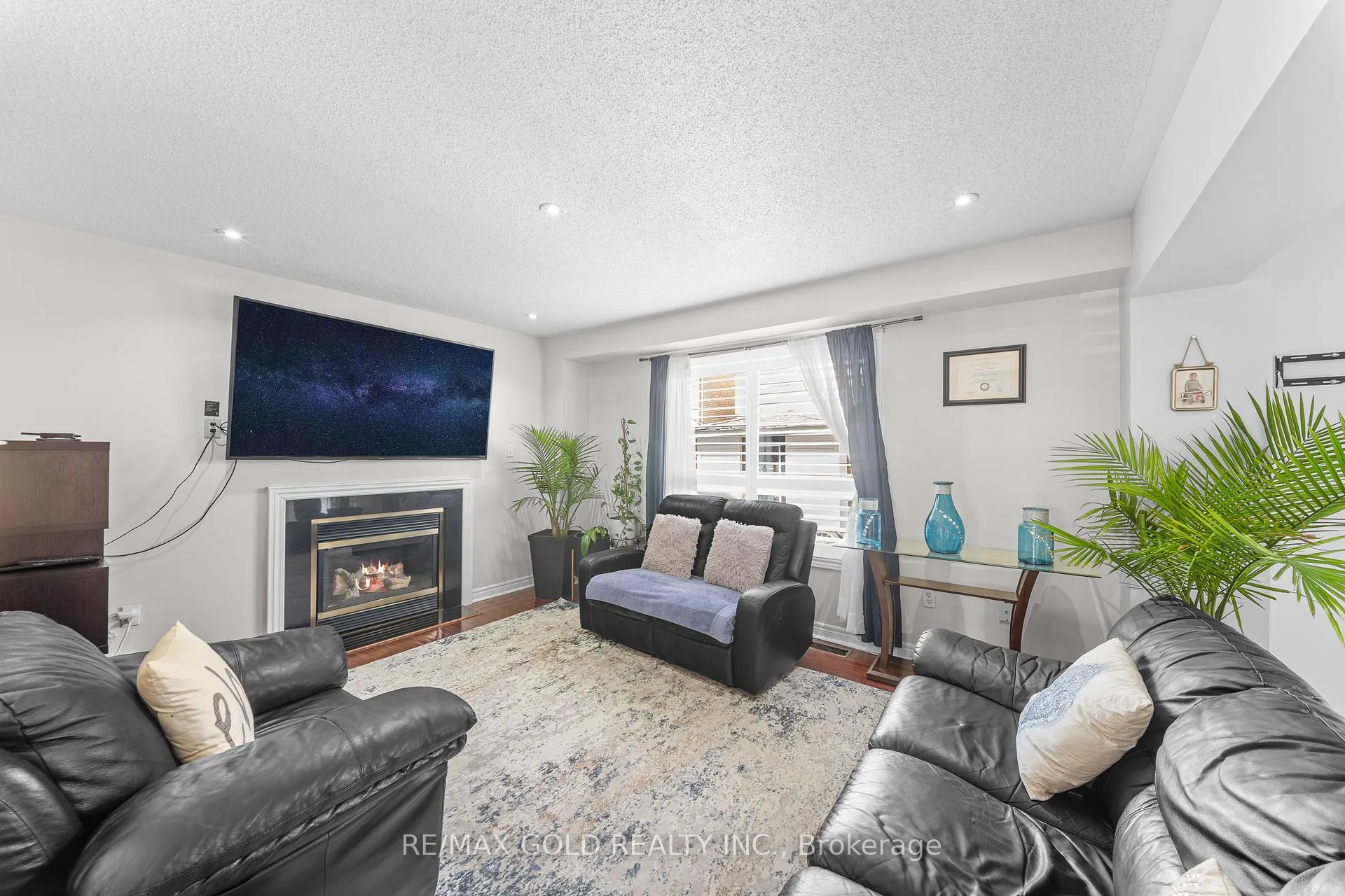 Photo 16 of 53 Linderwood Drive, Brampton, Fletcher's Meadow — HOMEH