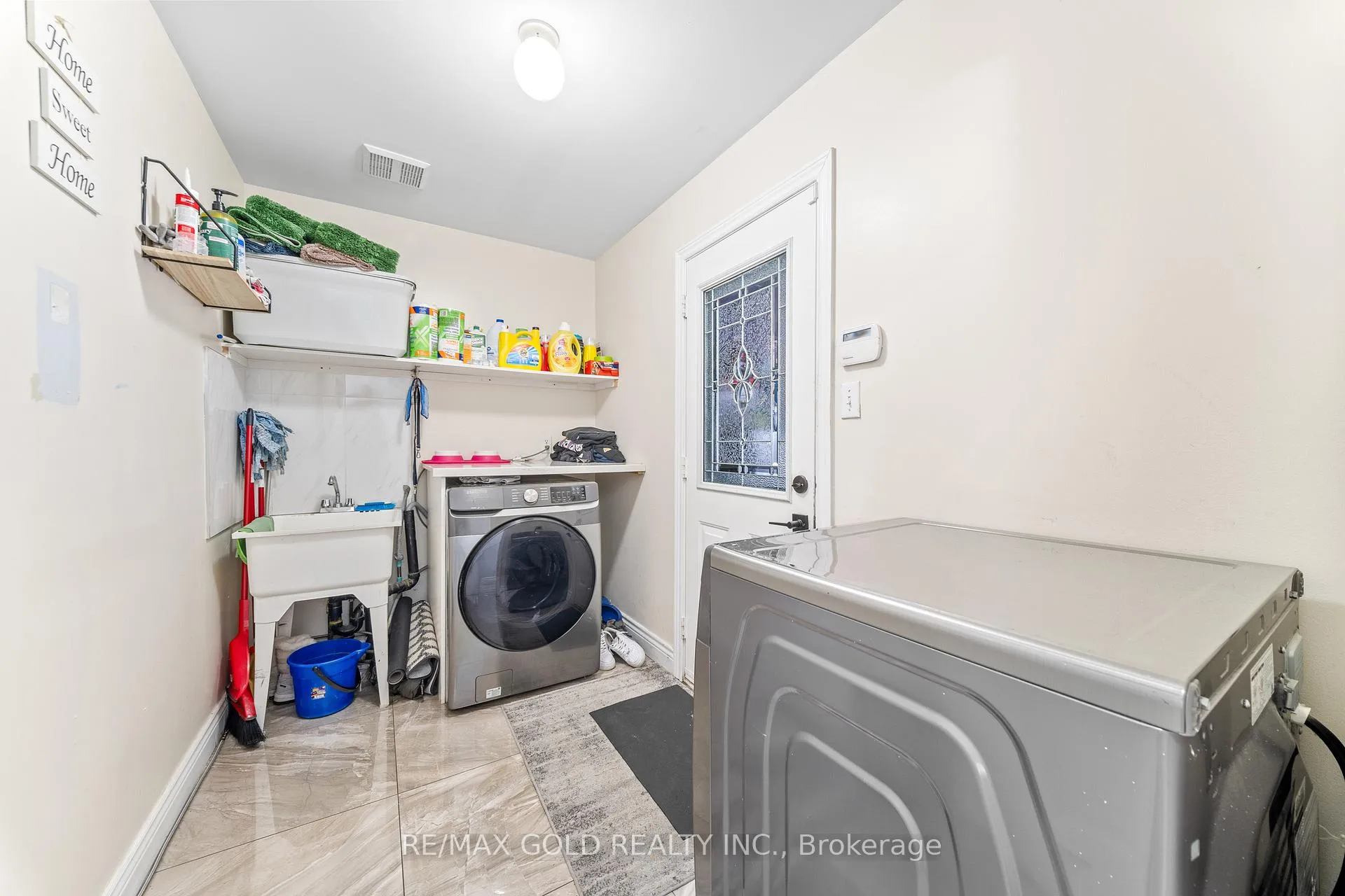 Photo 24 of 53 Linderwood Drive, Brampton, Fletcher's Meadow — HOMEH