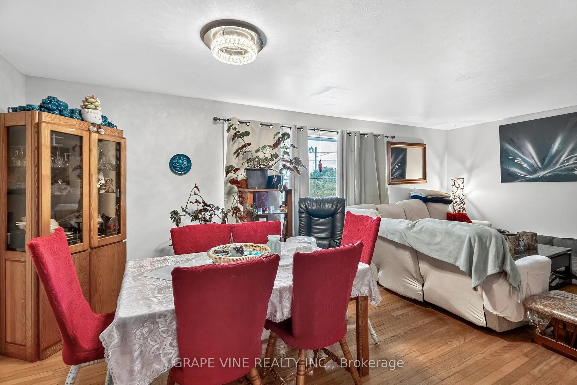 Photo 6 of 1098 Clyde Avenue, Ottawa, Copeland Park — HOMEH