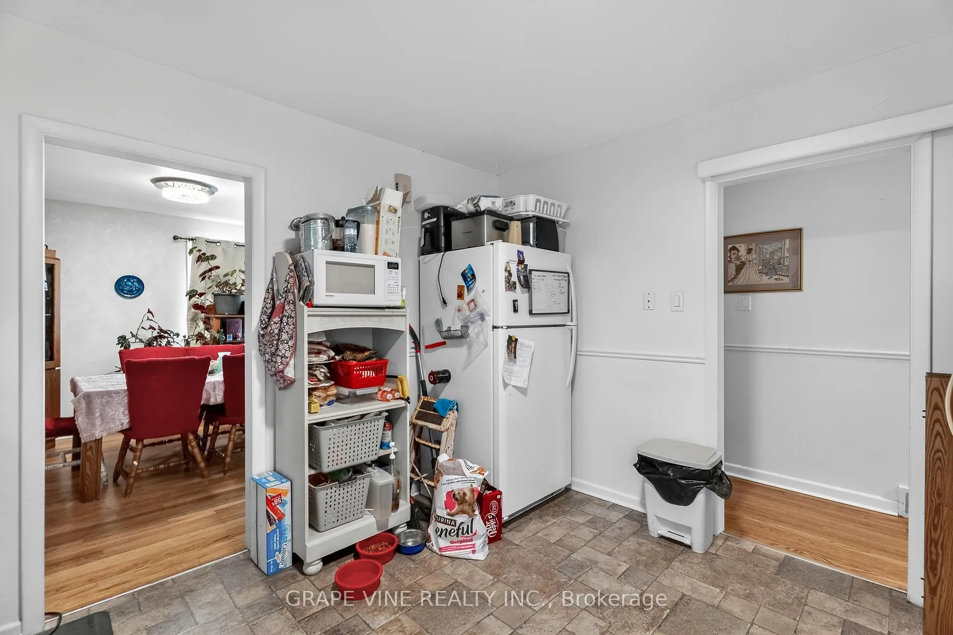 Photo 11 of 1098 Clyde Avenue, Ottawa, Copeland Park — HOMEH