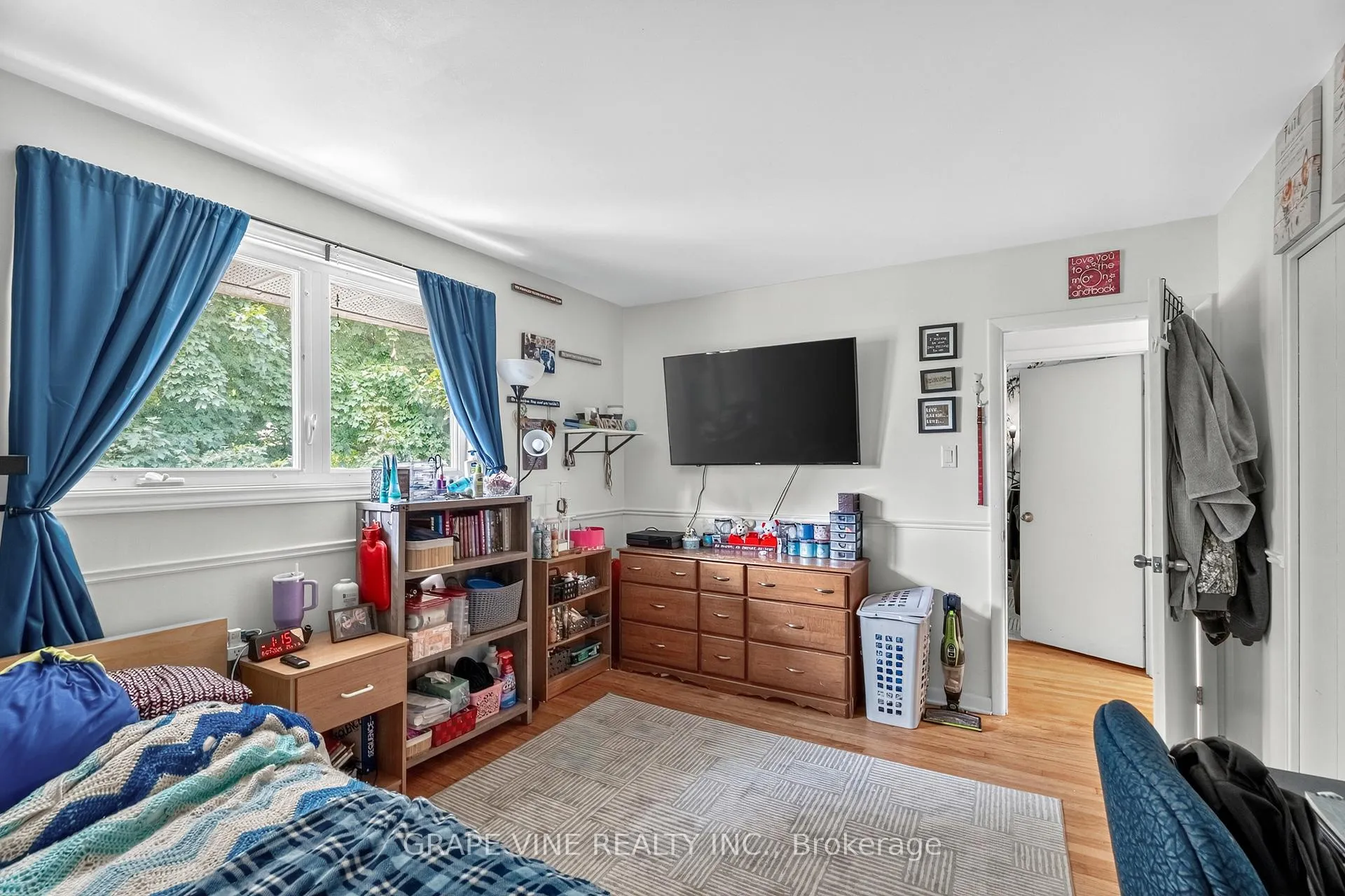 Photo 16 of 1098 Clyde Avenue, Ottawa, Copeland Park — HOMEH