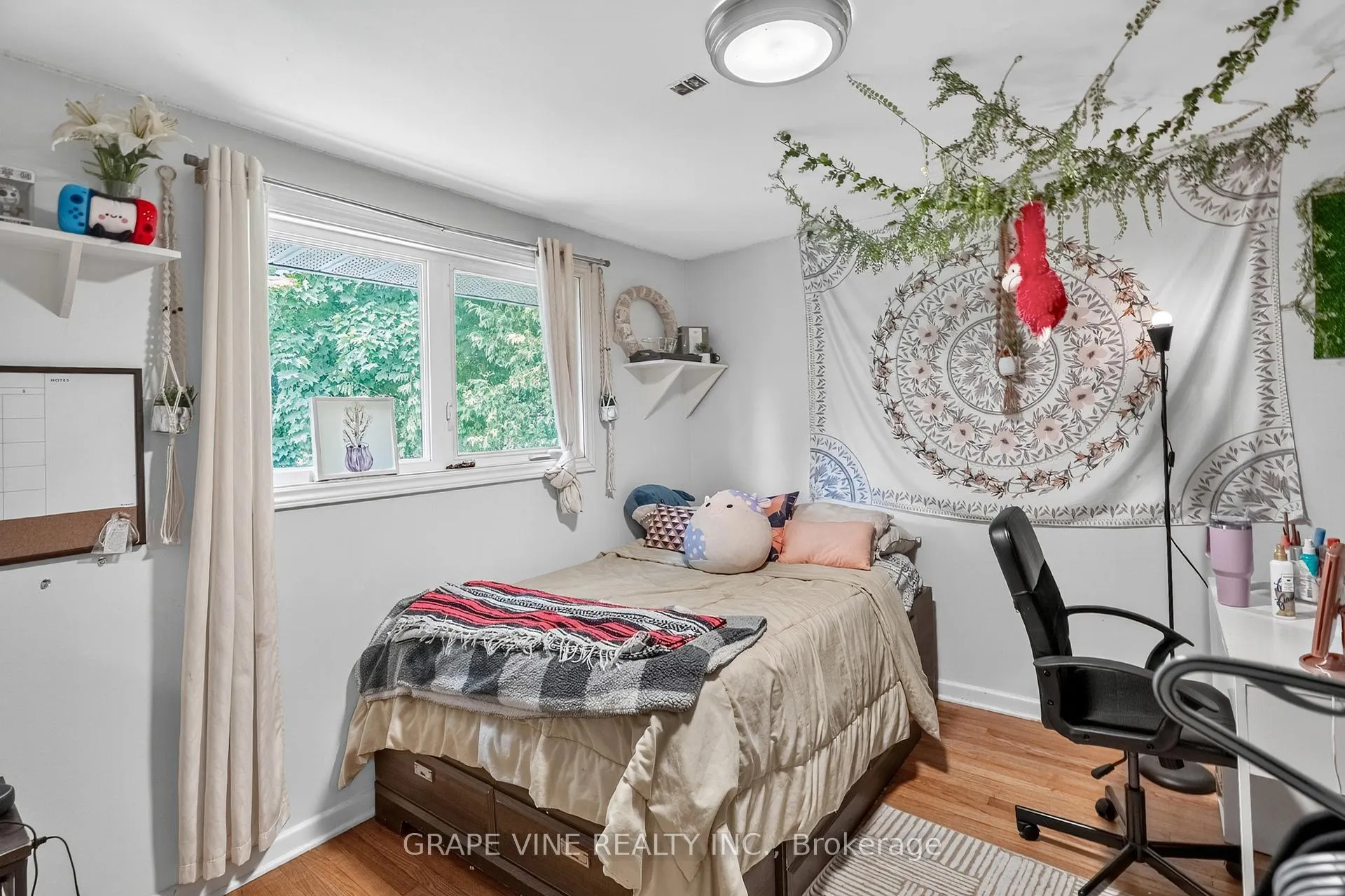 Photo 17 of 1098 Clyde Avenue, Ottawa, Copeland Park — HOMEH