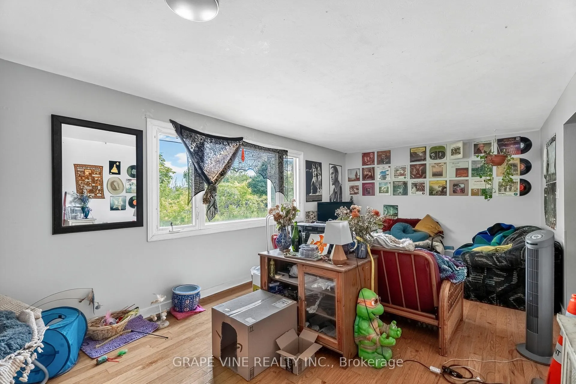 Photo 24 of 1098 Clyde Avenue, Ottawa, Copeland Park — HOMEH