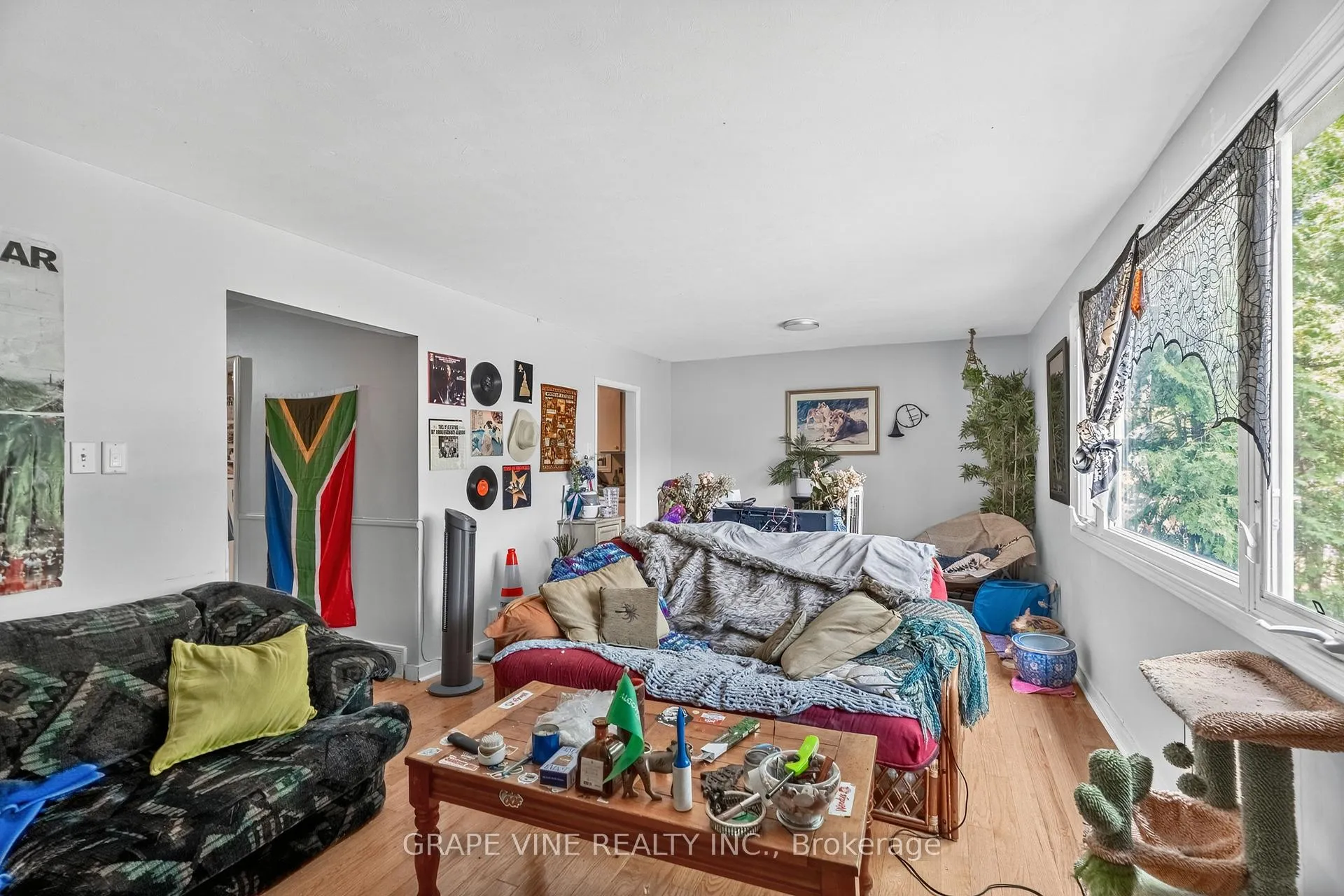 Photo 26 of 1098 Clyde Avenue, Ottawa, Copeland Park — HOMEH