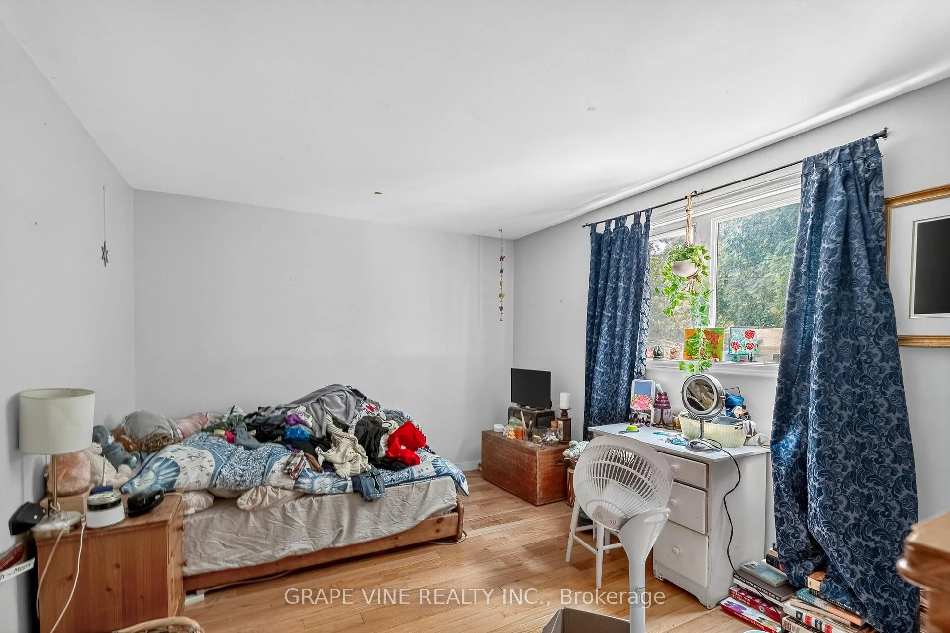 Photo 30 of 1098 Clyde Avenue, Ottawa, Copeland Park — HOMEH