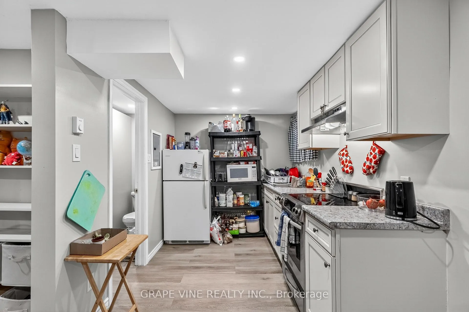 Photo 42 of 1098 Clyde Avenue, Ottawa, Copeland Park — HOMEH