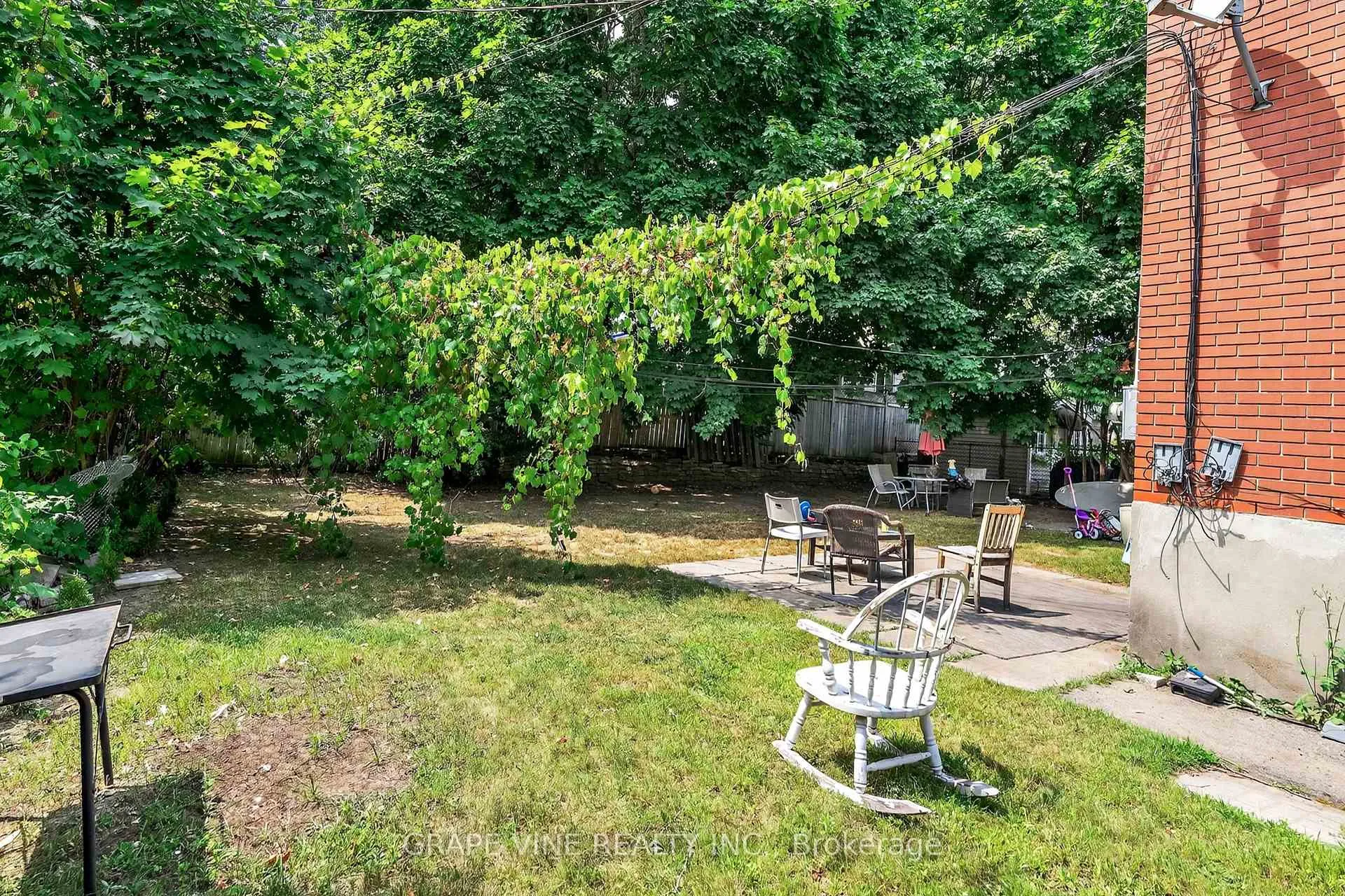Photo 46 of 1098 Clyde Avenue, Ottawa, Copeland Park — HOMEH