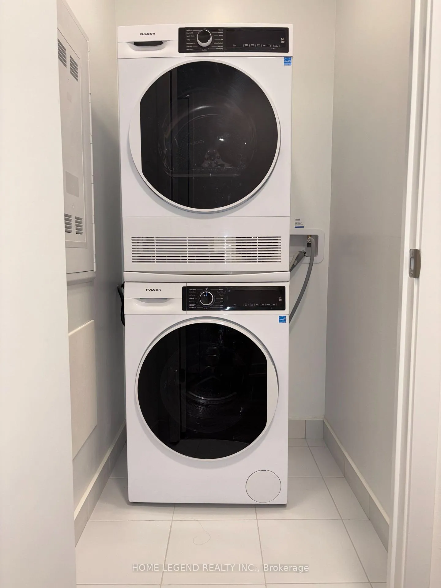 Photo 9 of Unit 3112, 180 Front St E Street, Toronto, Moss Park — HOMEH