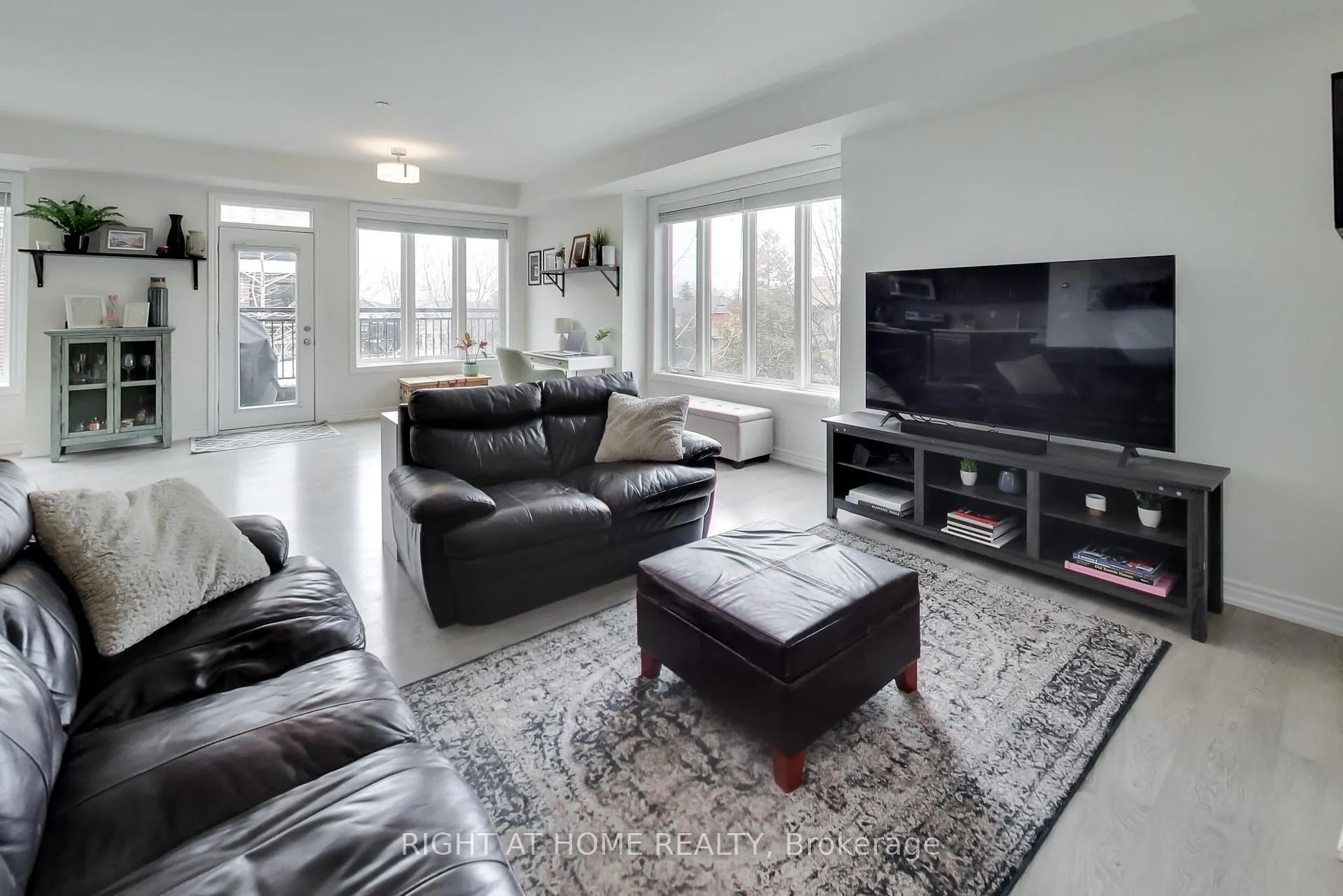 Photo 3 of Unit 75, 30 Carnation Avenue, Etobicoke, Long Branch — HOMEH