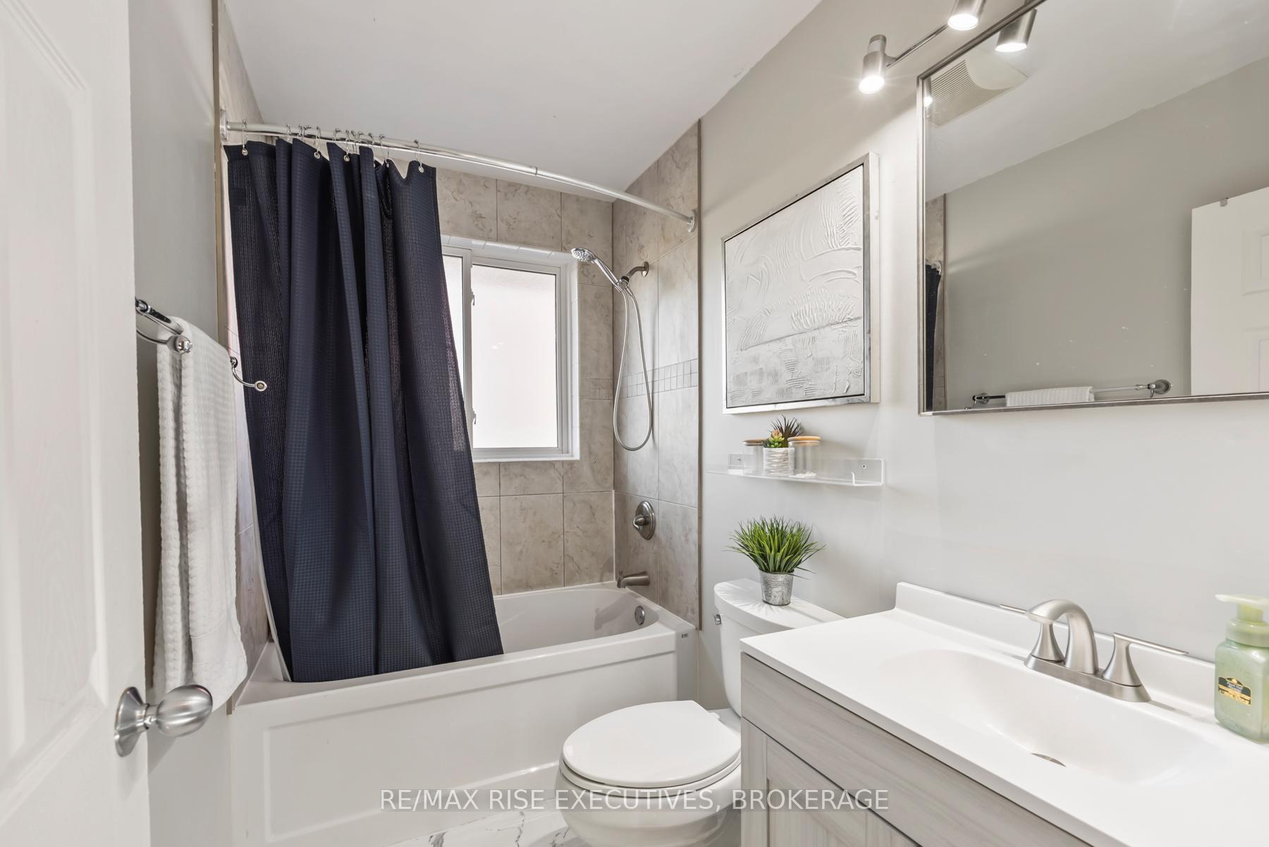Photo 6 of 62 Briscoe Street, Loyalist, Amherstview — HOMEH