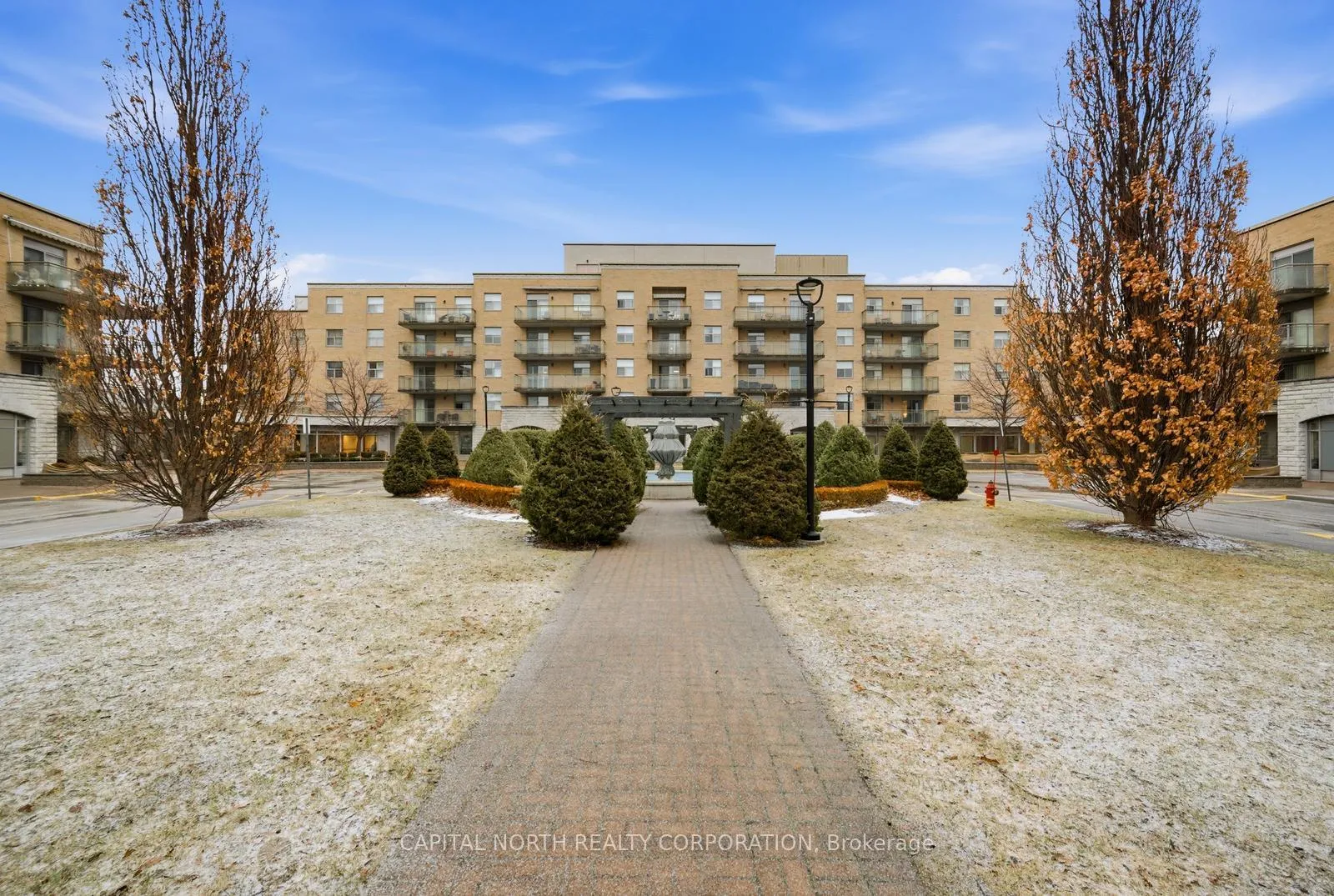 Photo 1 of Unit 513, 2506 Rutherford Road, Vaughan, Maple — HOMEH