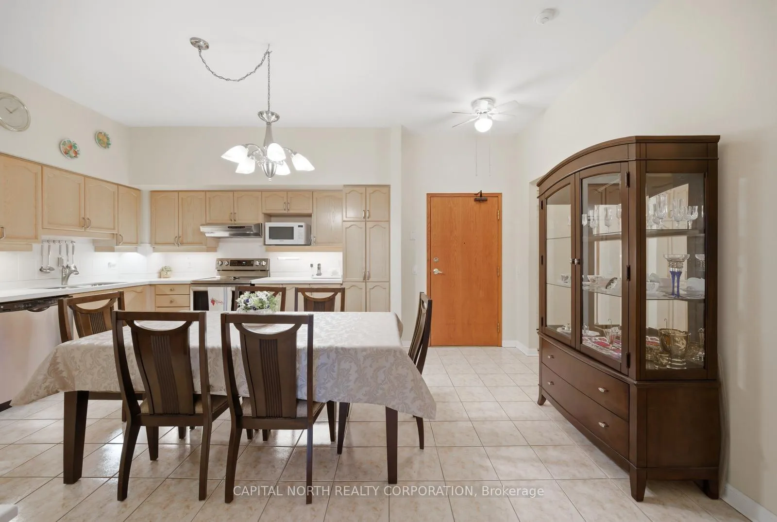 Photo 15 of Unit 513, 2506 Rutherford Road, Vaughan, Maple — HOMEH