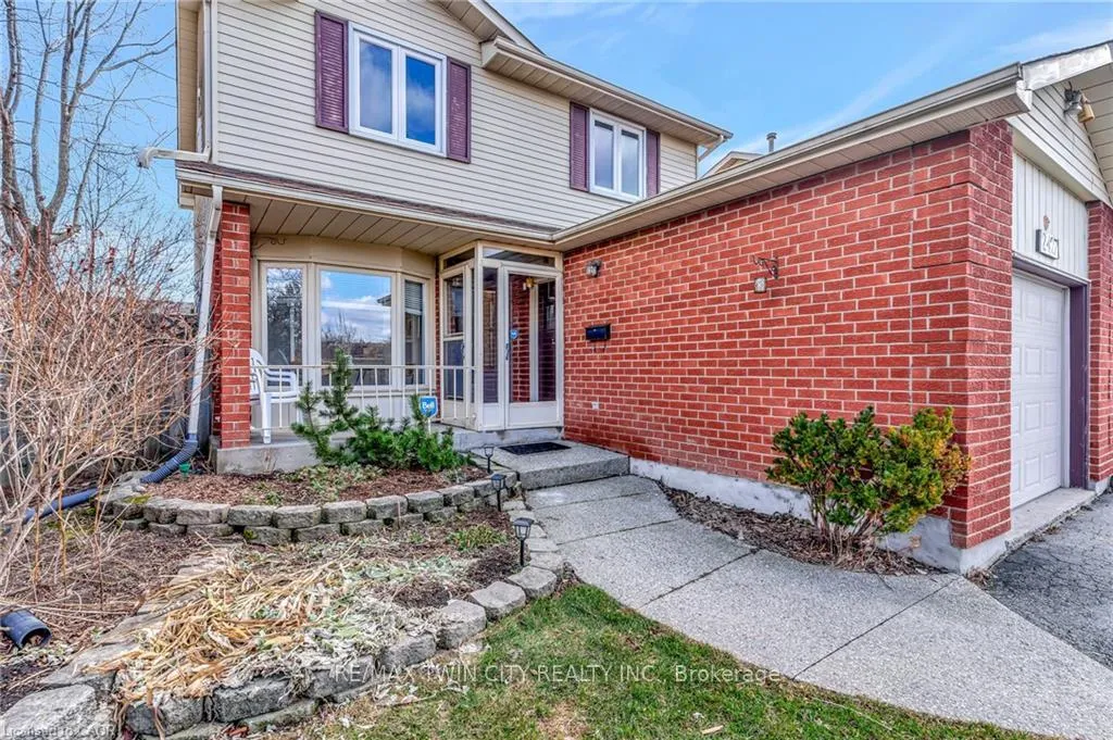 Photo 1 of 2427 Headon Forest Drive, Burlington, Headon — HOMEH