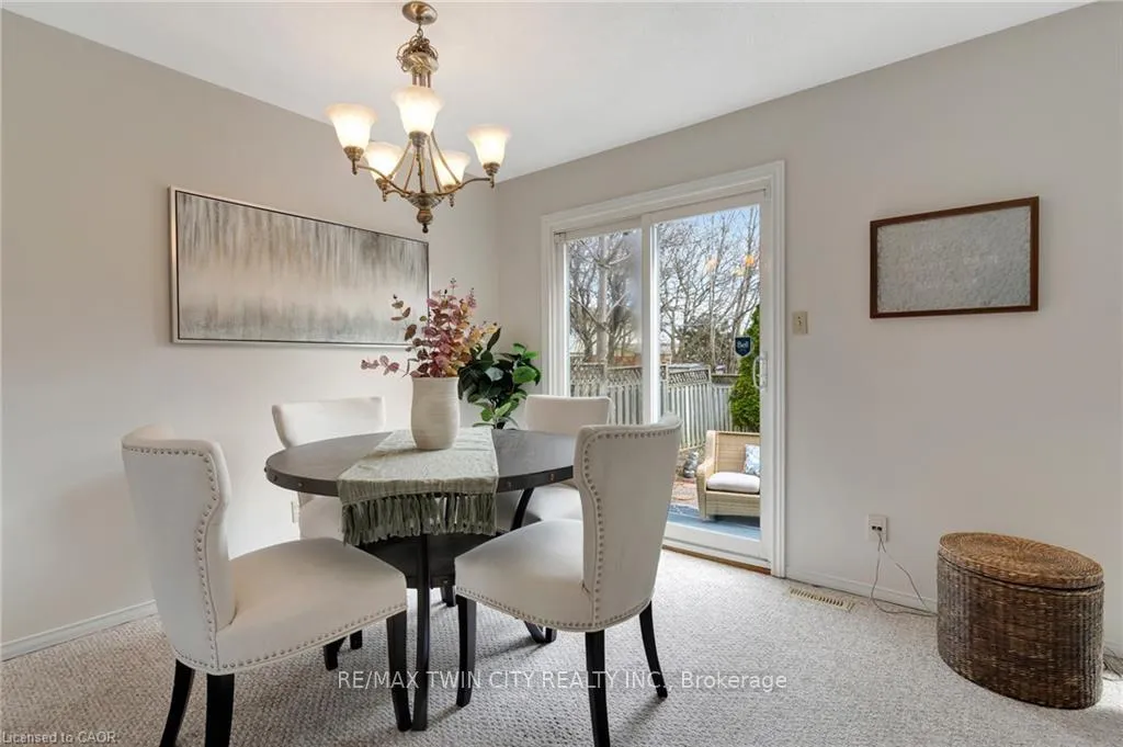 Photo 14 of 2427 Headon Forest Drive, Burlington, Headon — HOMEH