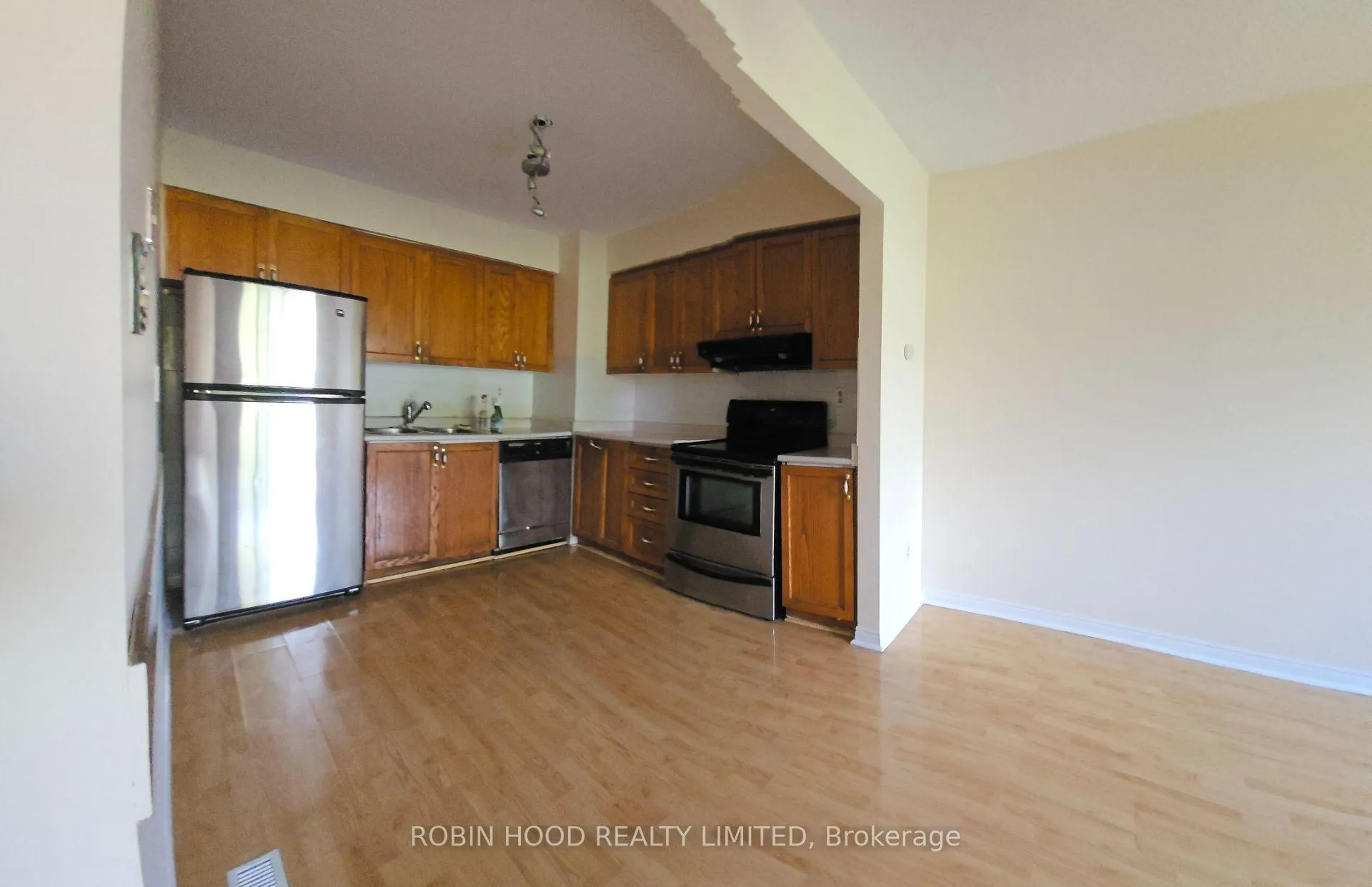 Photo 3 of Unit 21, 26 Moss Boulevard, Hamilton, Dundas — HOMEH