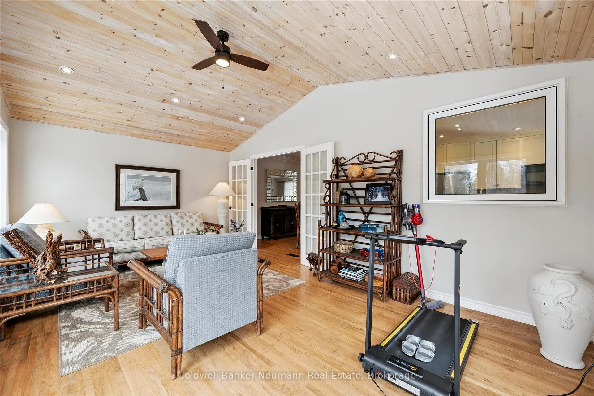 Photo 9 of 16 Colborn Street, Guelph, Kortright East — HOMEH