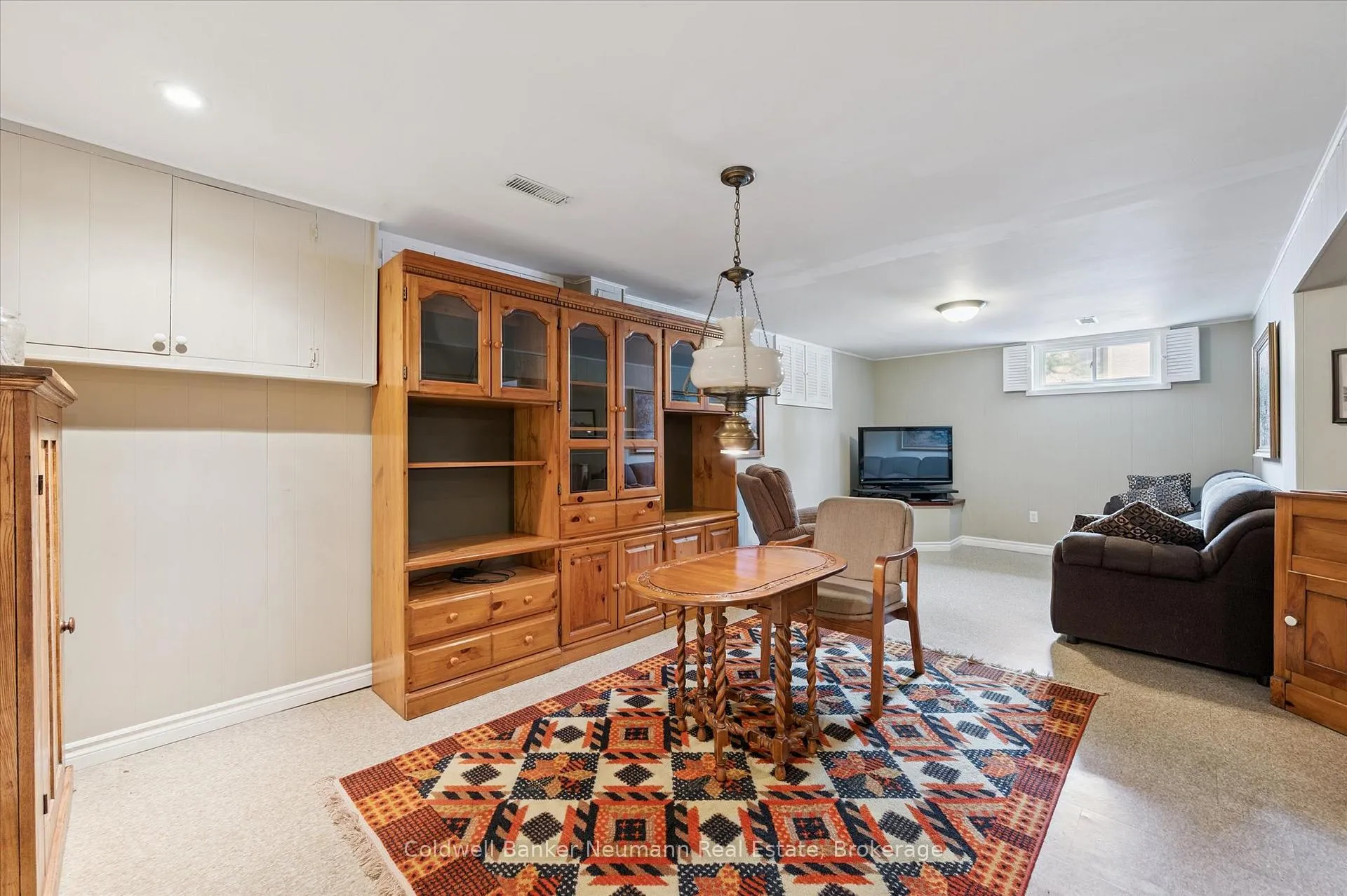 Photo 22 of 16 Colborn Street, Guelph, Kortright East — HOMEH