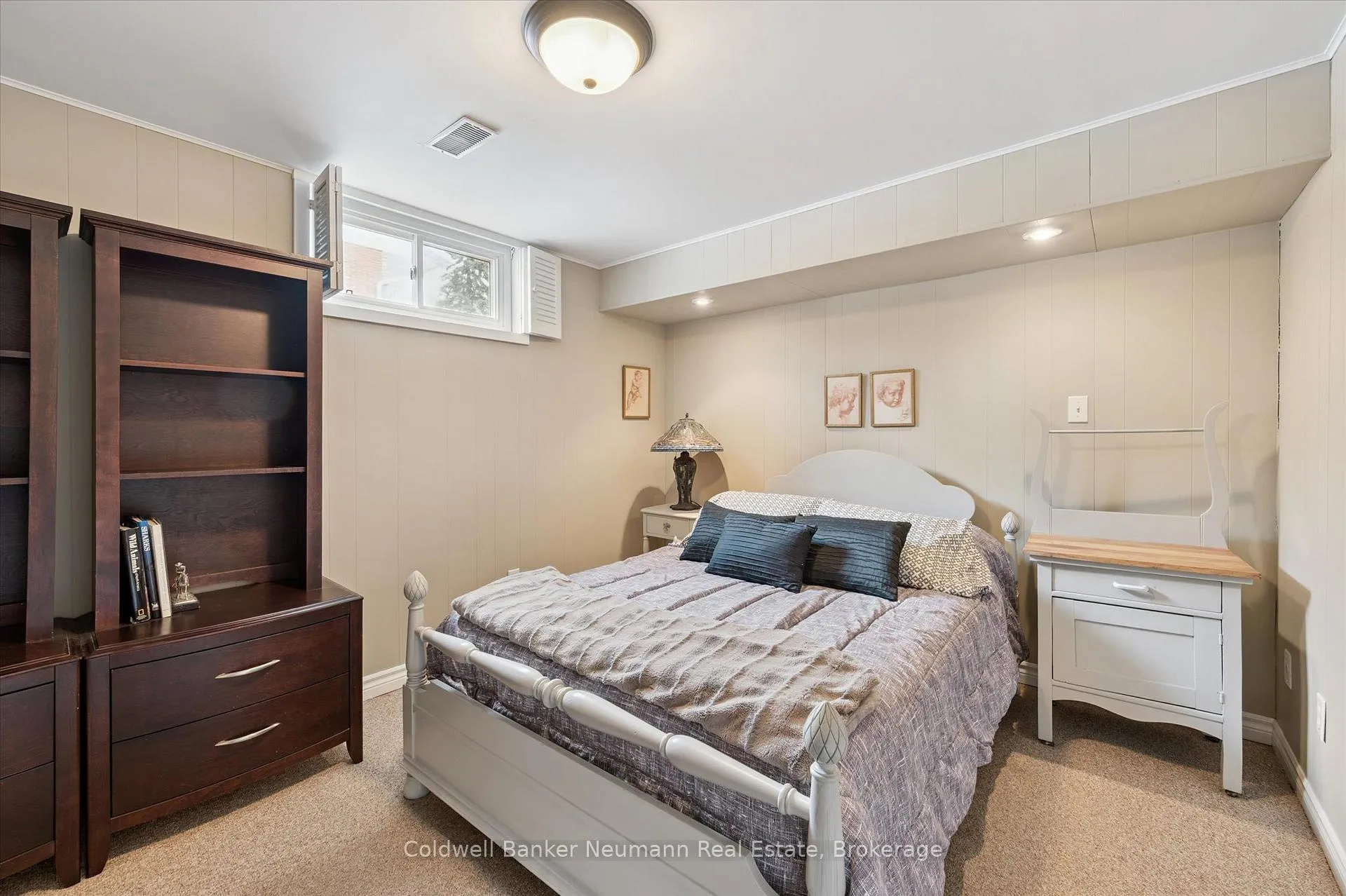 Photo 24 of 16 Colborn Street, Guelph, Kortright East — HOMEH