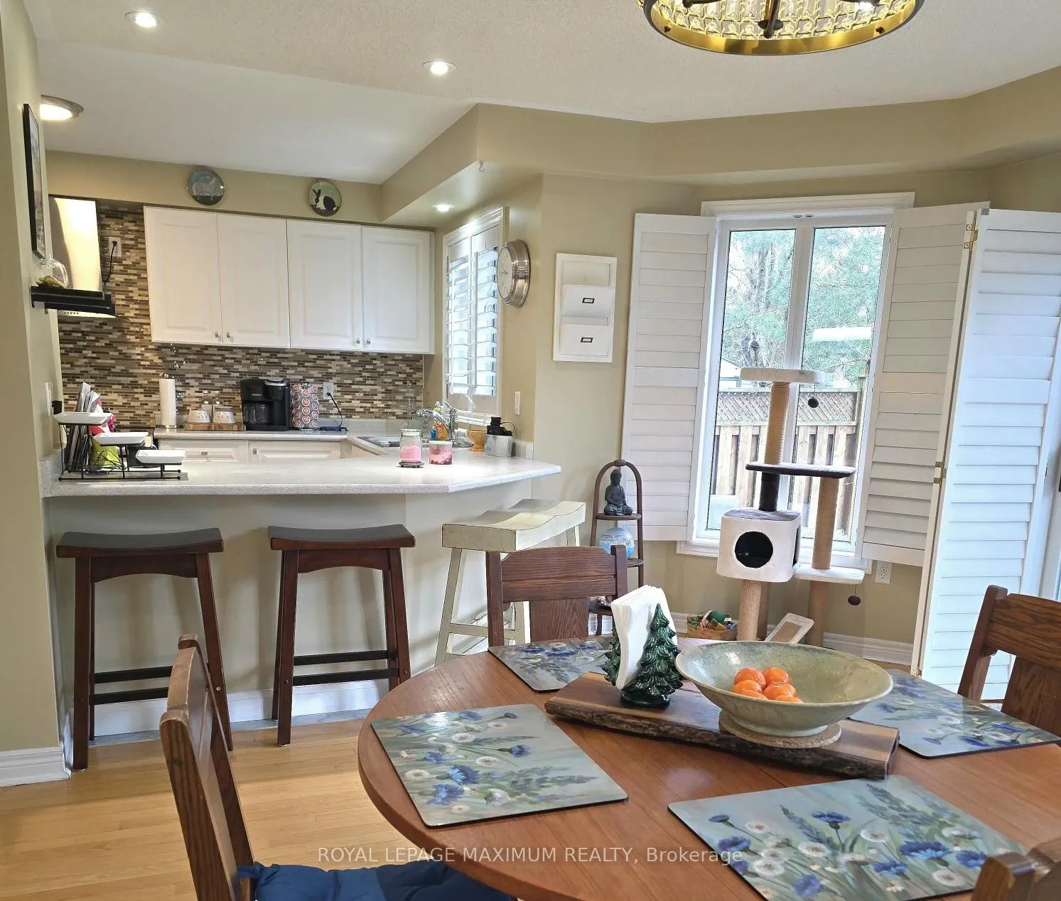 Photo 6 of 50 Panorama Crescent, Vaughan, Elder Mills — HOMEH