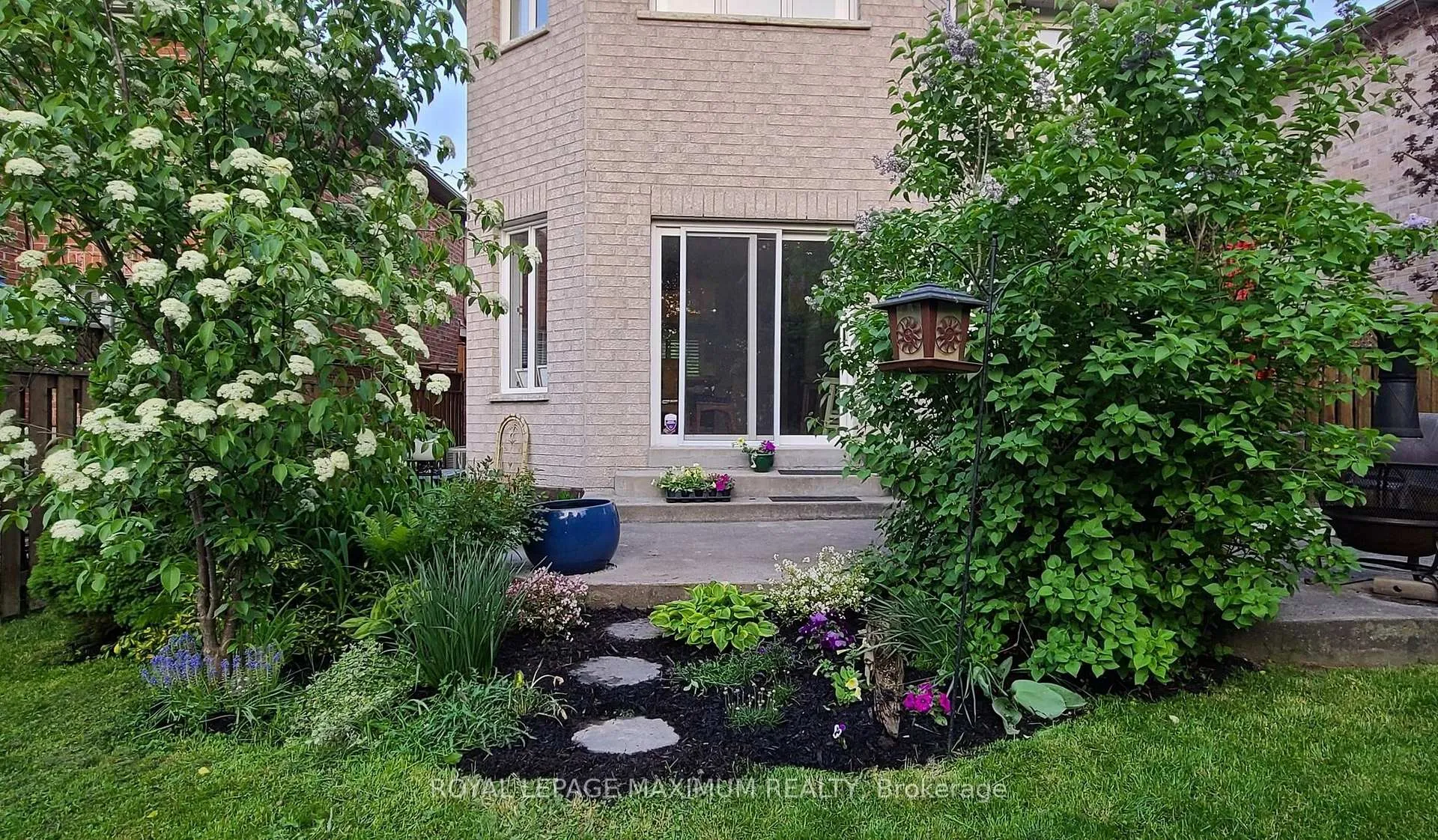 Photo 9 of 50 Panorama Crescent, Vaughan, Elder Mills — HOMEH