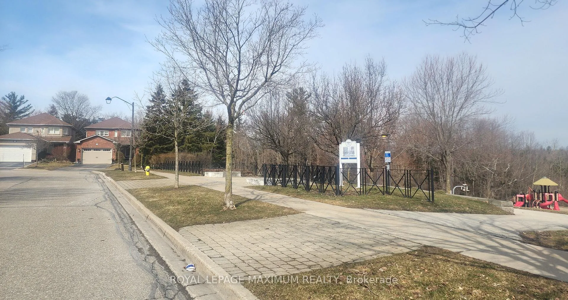 Photo 12 of 50 Panorama Crescent, Vaughan, Elder Mills — HOMEH