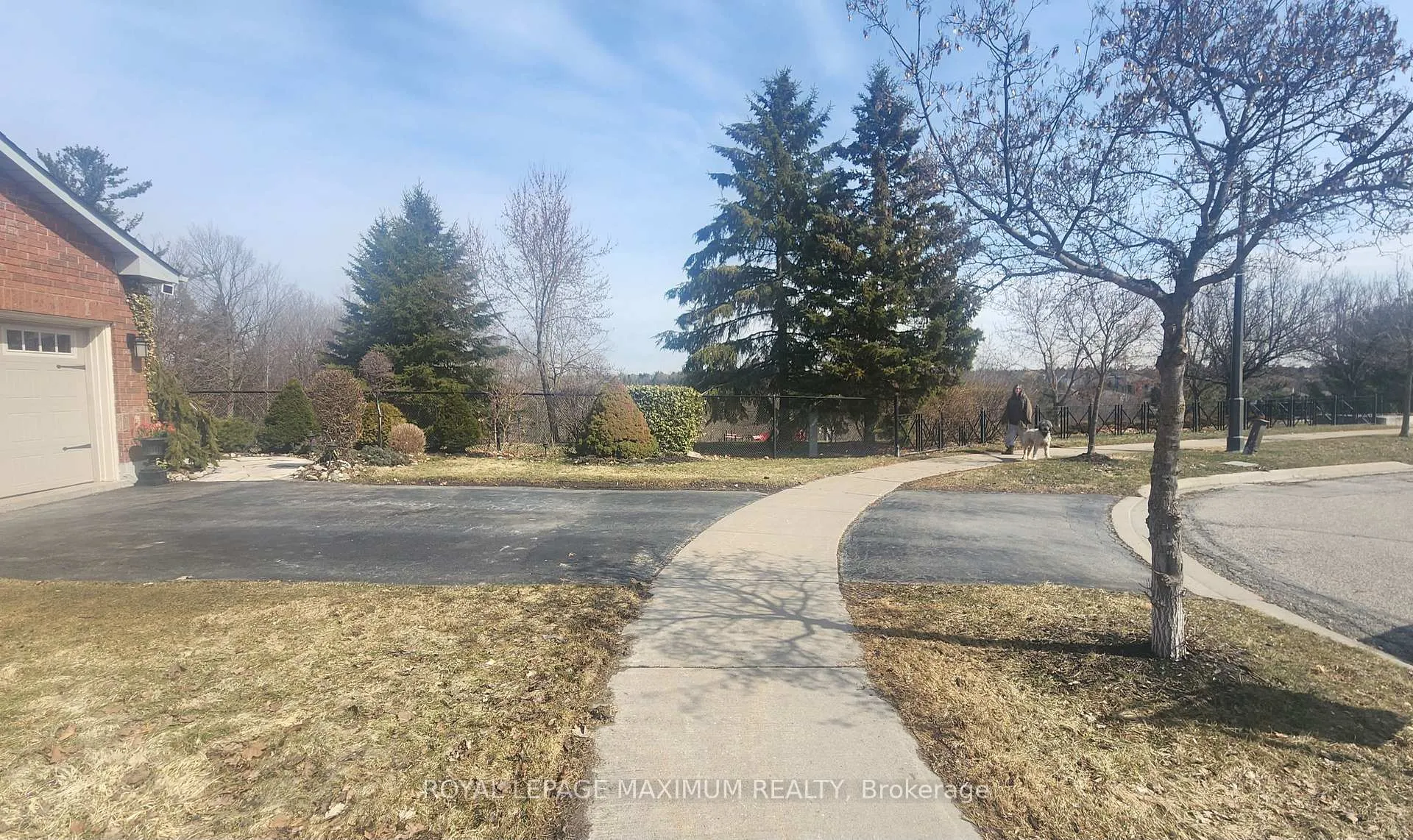 Photo 13 of 50 Panorama Crescent, Vaughan, Elder Mills — HOMEH