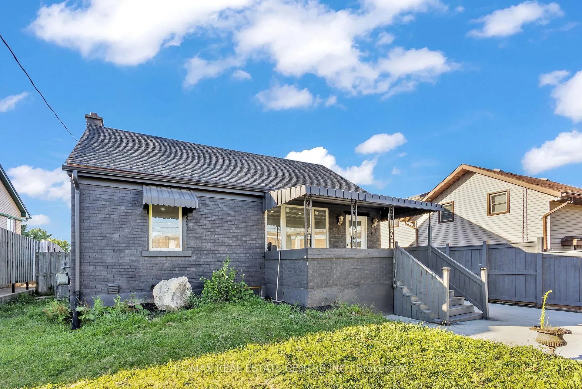 Photo 3 of 84 Avalon Place, Kitchener — HOMEH