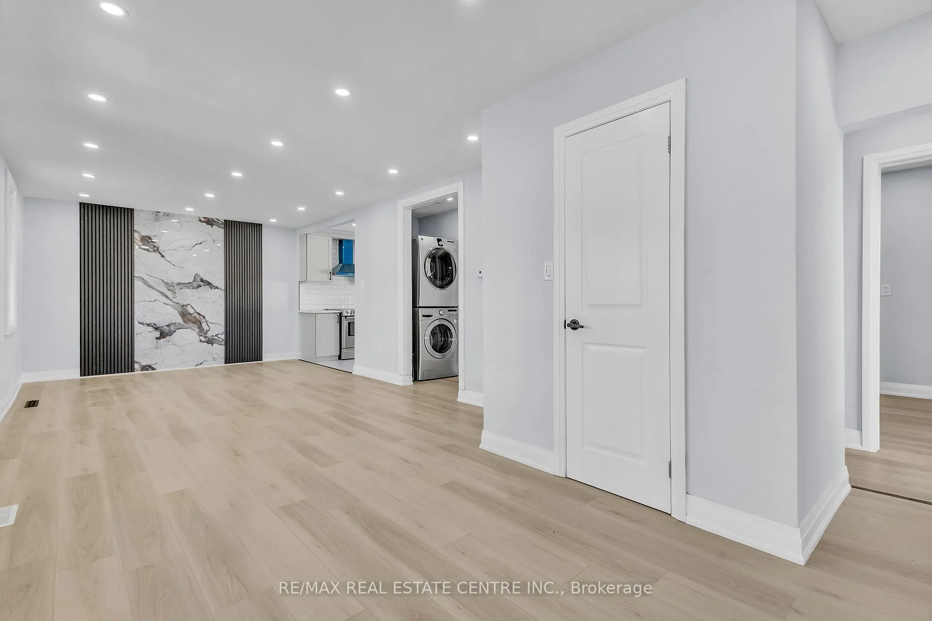 Photo 6 of 84 Avalon Place, Kitchener — HOMEH