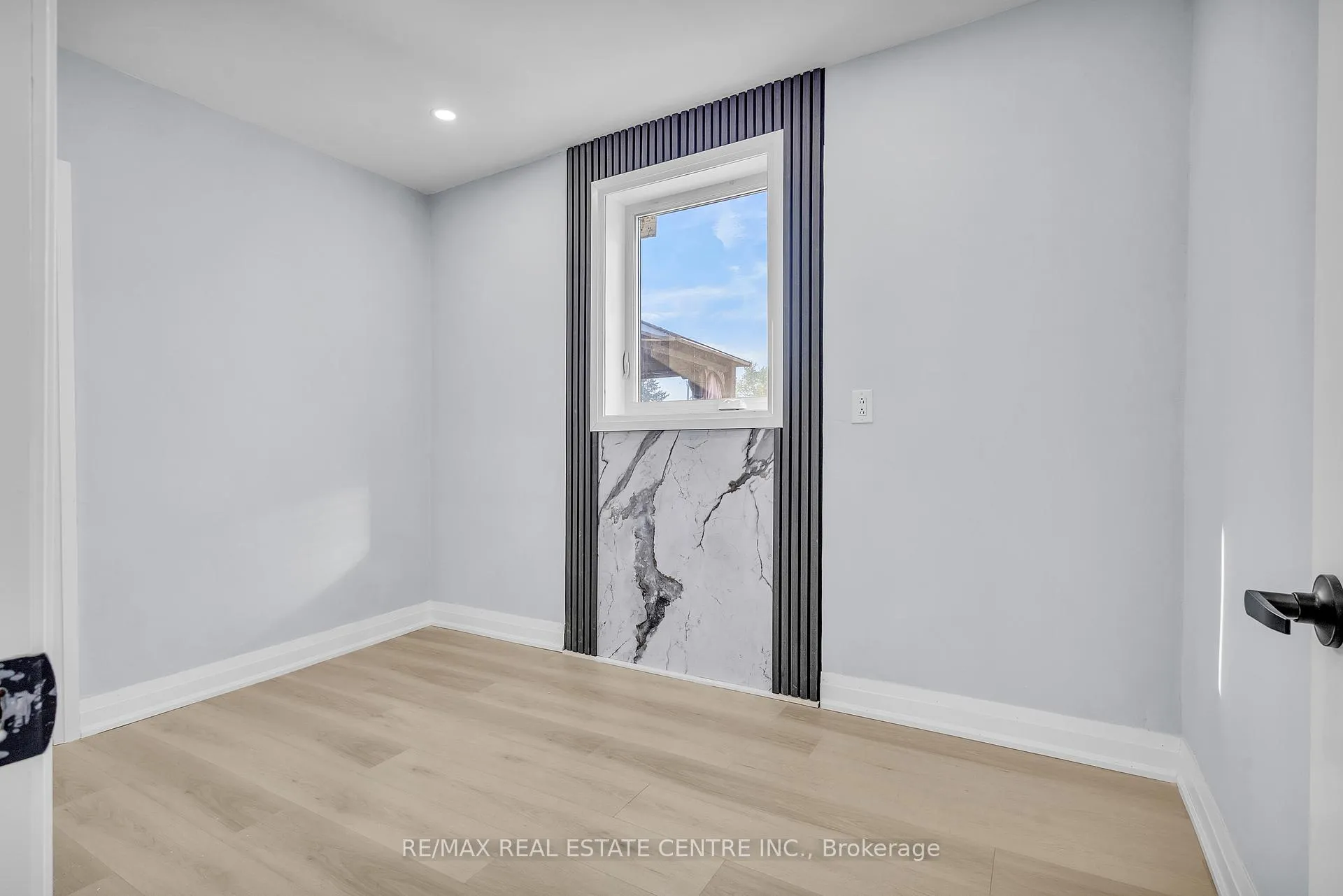 Photo 17 of 84 Avalon Place, Kitchener — HOMEH