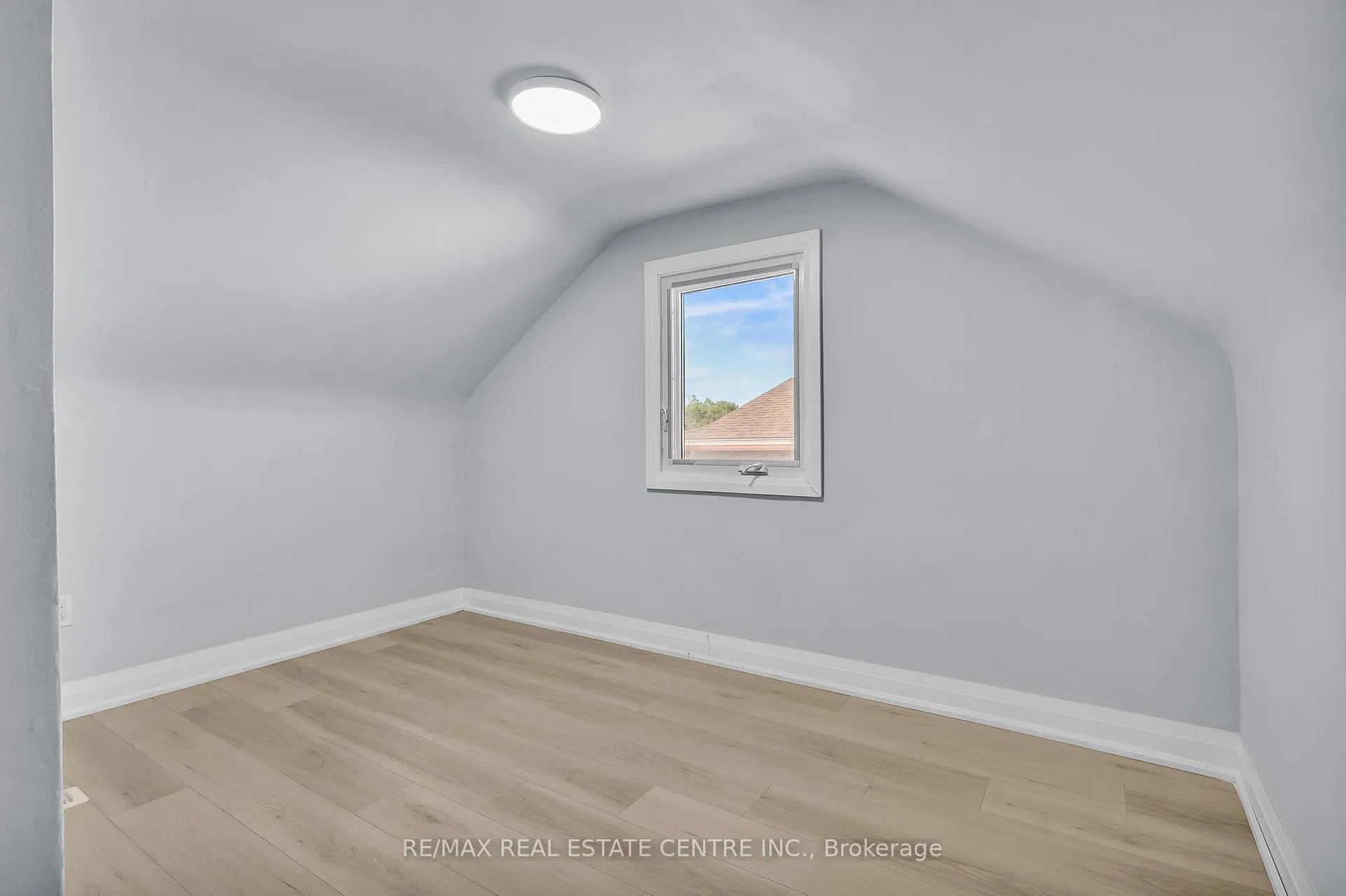 Photo 21 of 84 Avalon Place, Kitchener — HOMEH