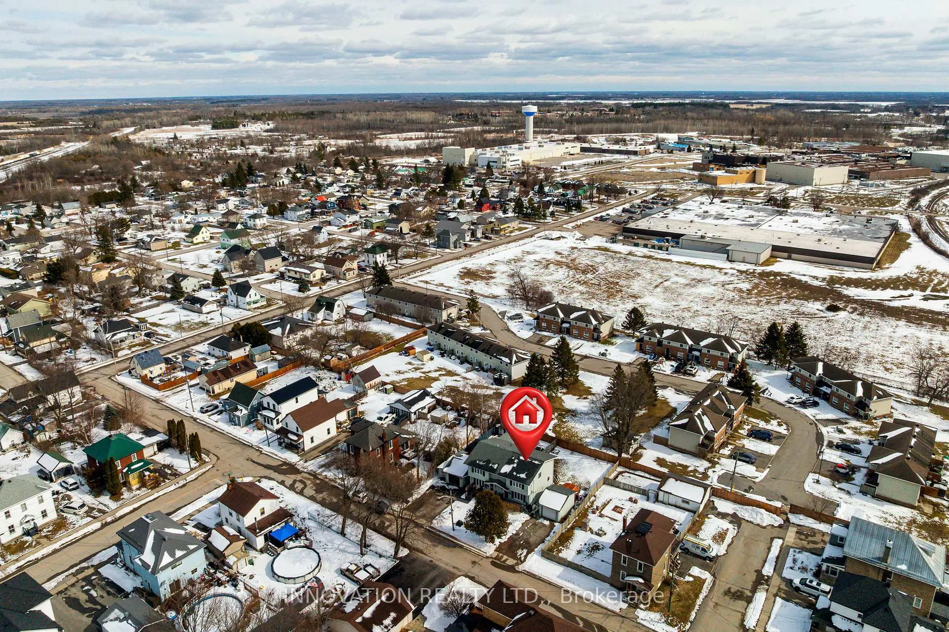 Photo 2 of 19 Thomas Street, Smiths Falls — HOMEH