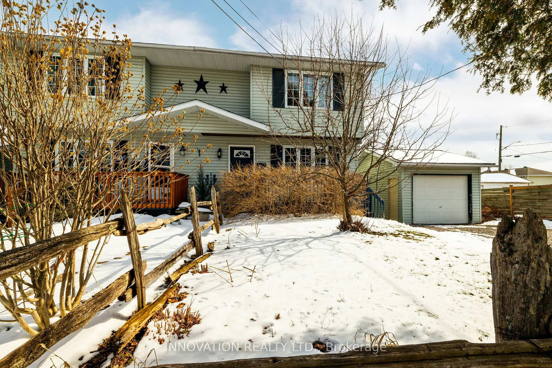 Photo 5 of 19 Thomas Street, Smiths Falls — HOMEH