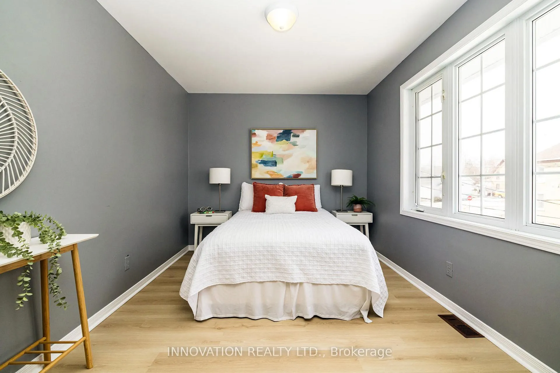 Photo 31 of 19 Thomas Street, Smiths Falls — HOMEH